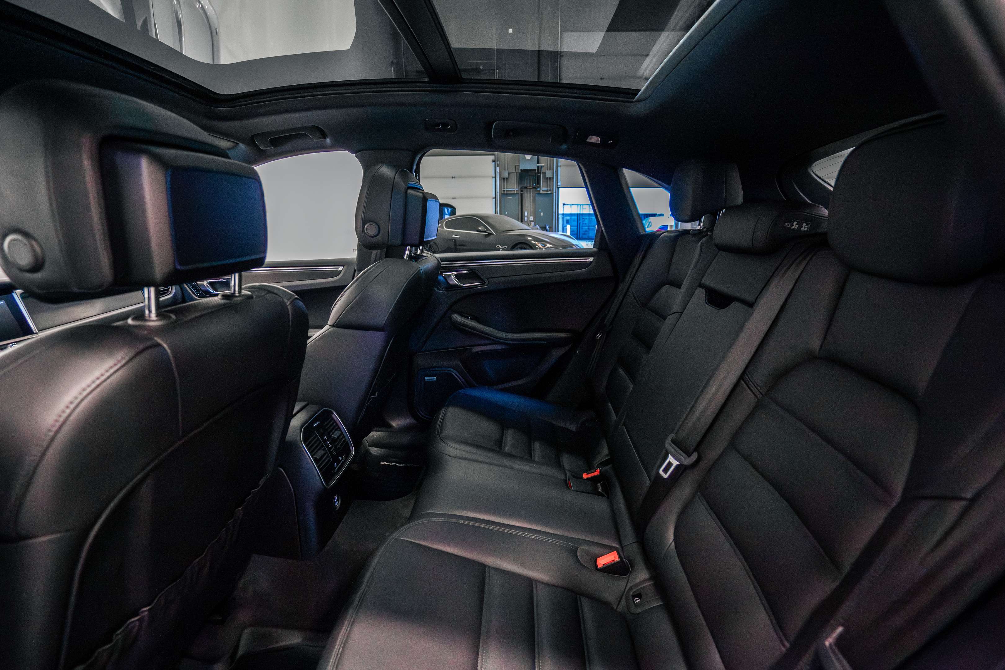 2021 Porsche Macan GTS thumb 15