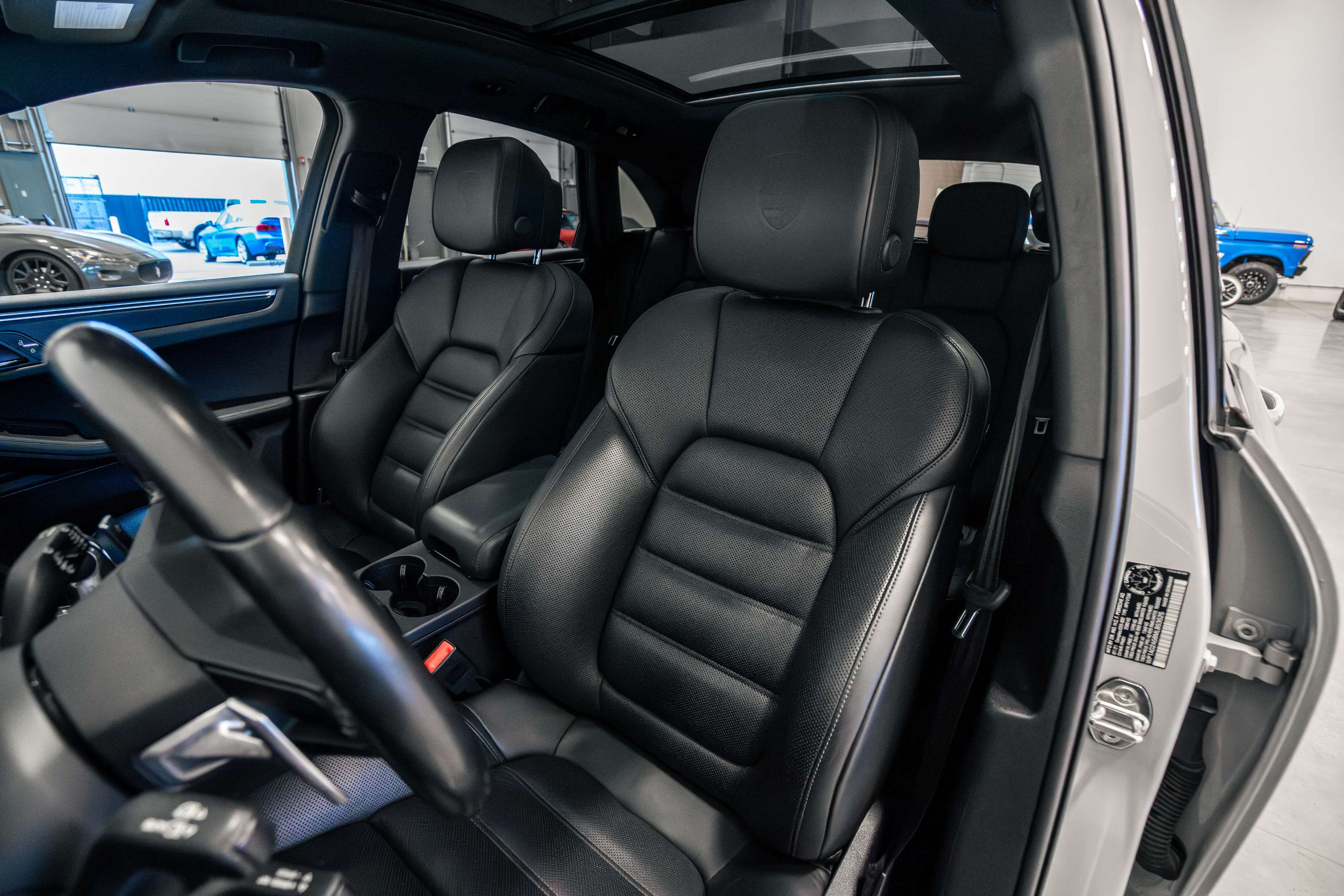 2021 Porsche Macan GTS thumb 12