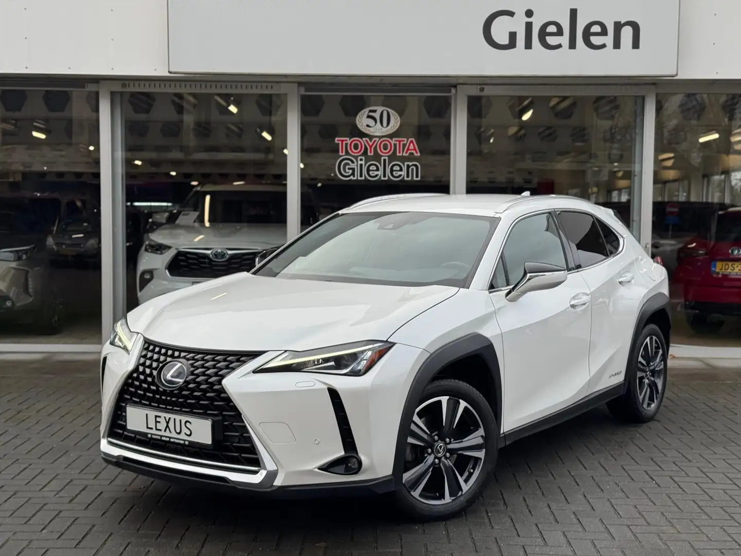 lexus ux