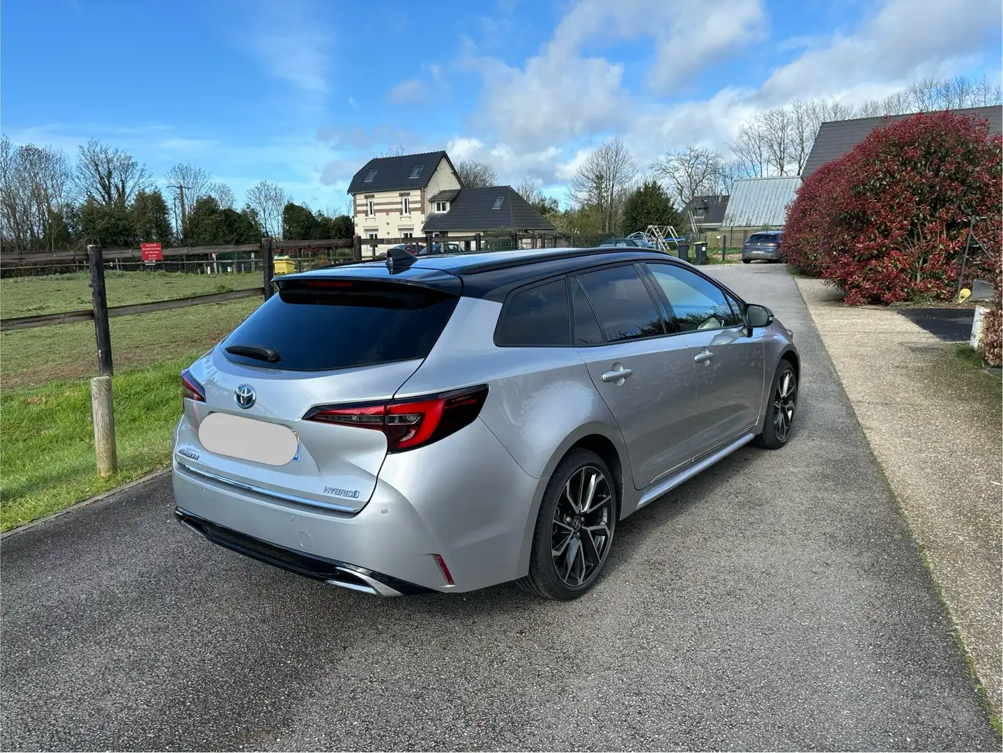 Toyota Corolla Touring Sports Hybride 184h Collection Argent - 1