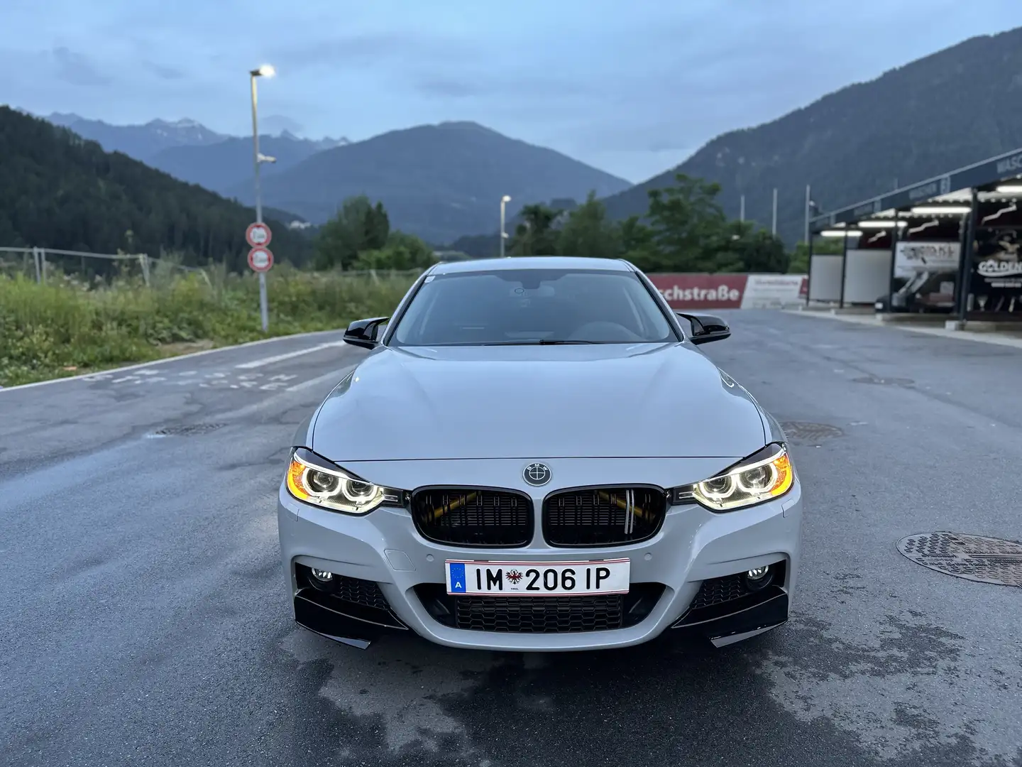 BMW 330 330d xDrive M-Paket Top-Ausstattung - 2