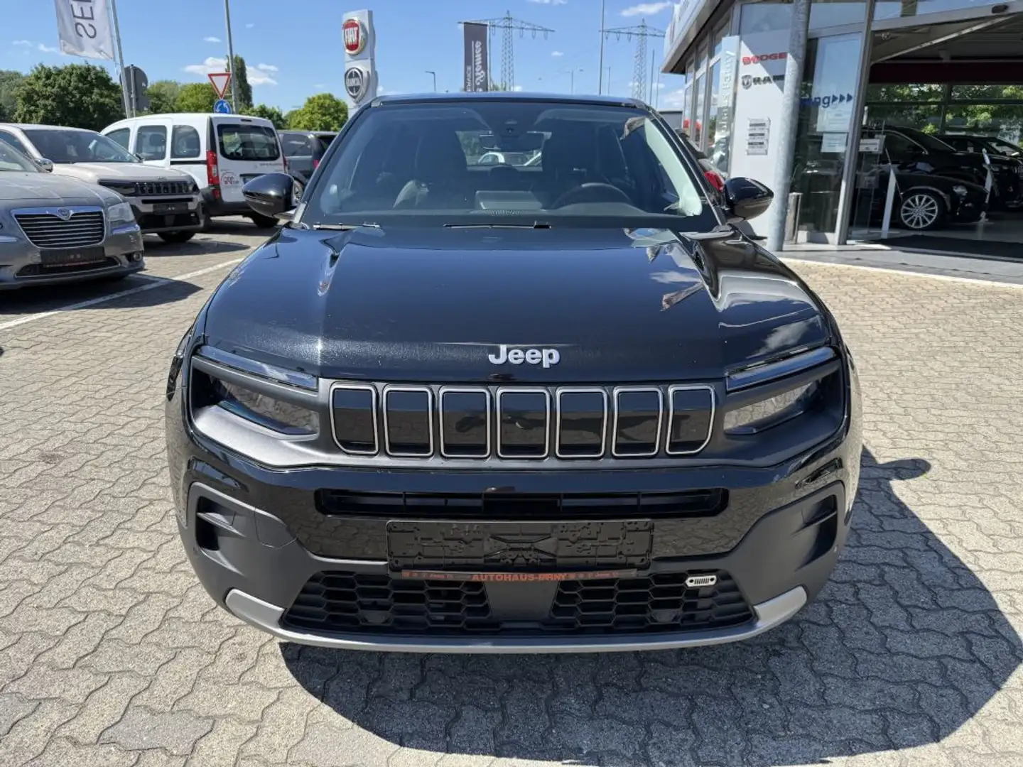 Jeep Avenger 1.2 GSE T3 Turbo-Benzin GDI Altitude Nero - 2