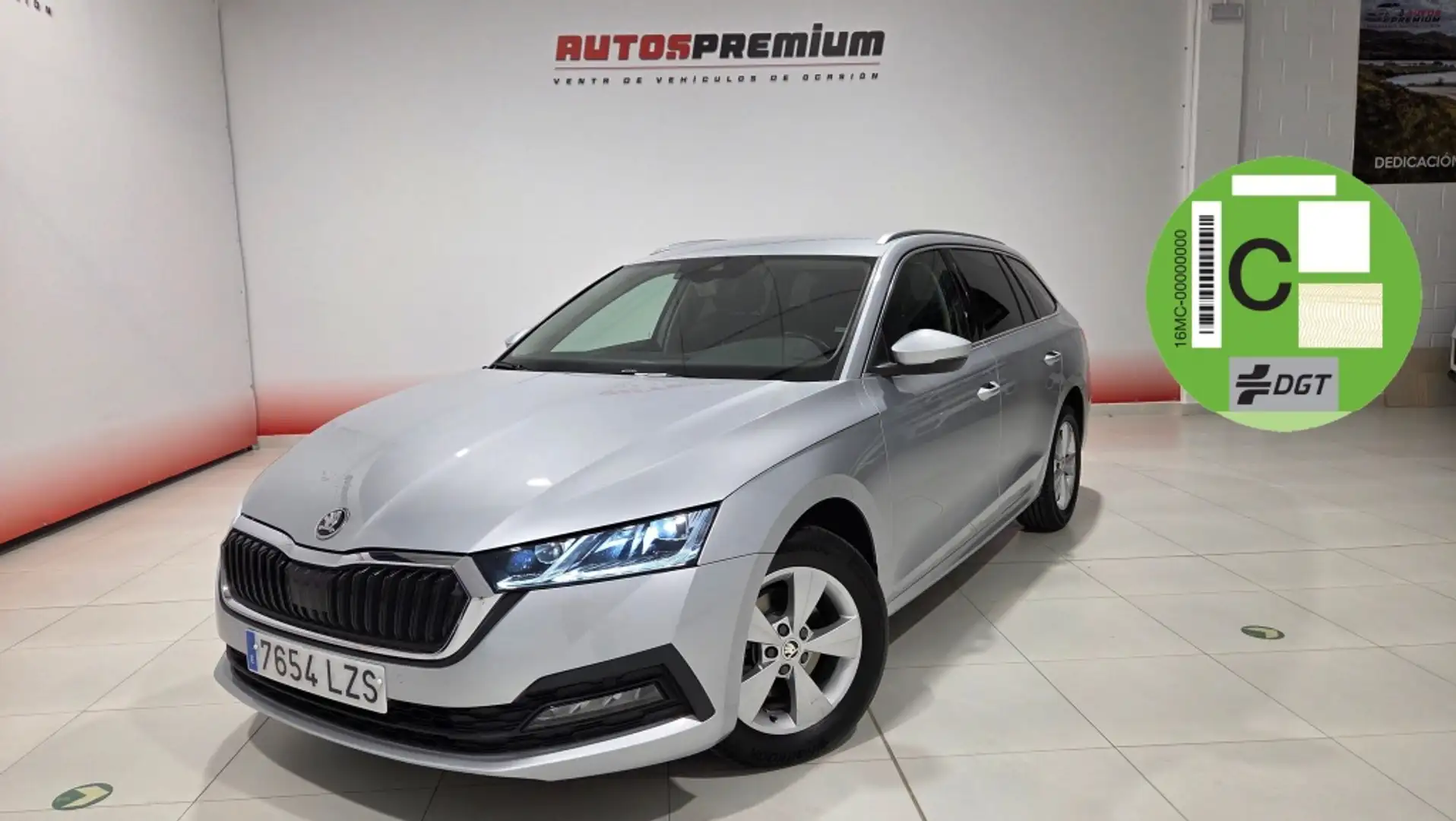 Skoda Octavia Combi 2.0TDI Selection DSG 110kW Gris - 1