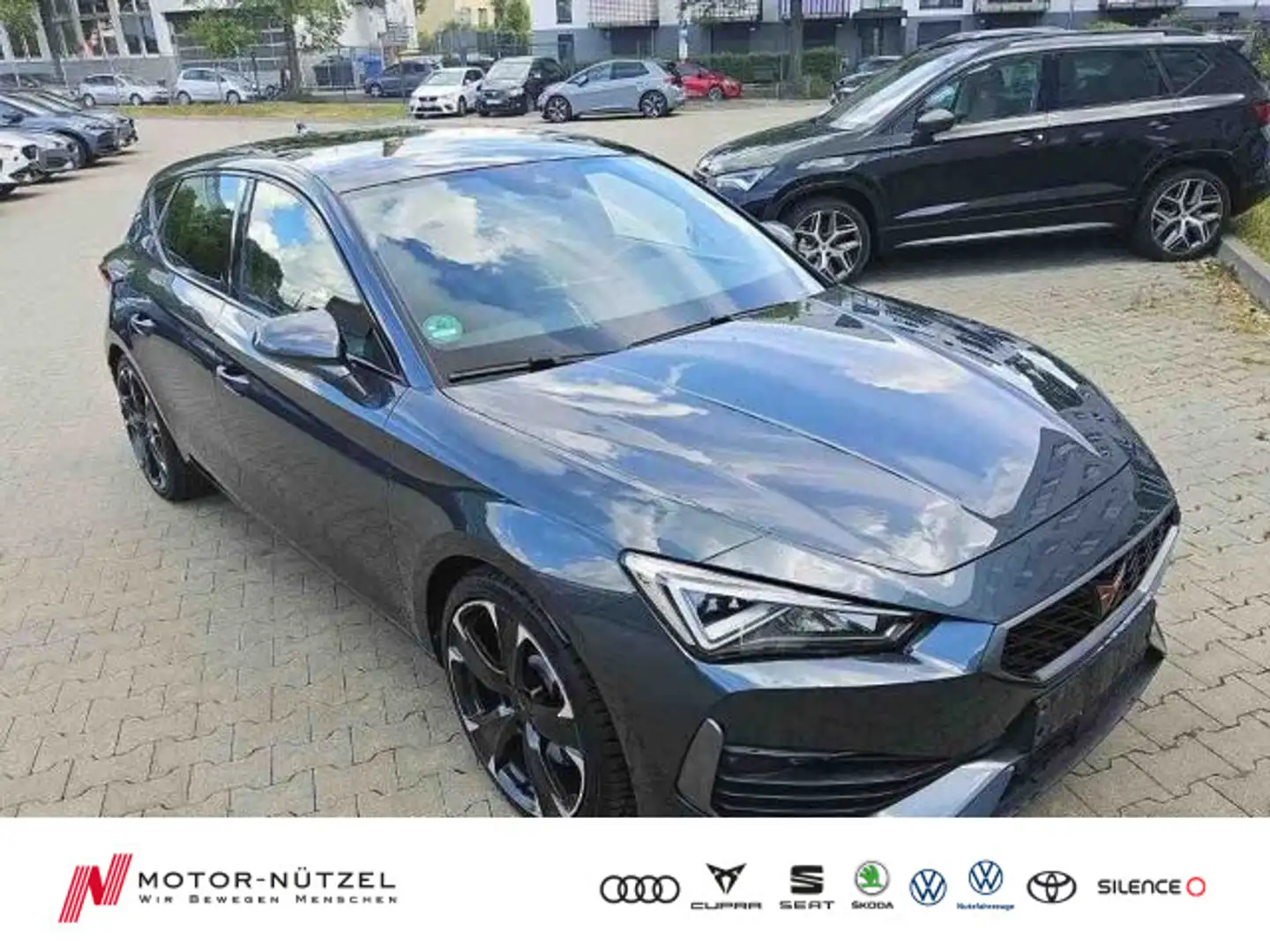 CUPRA Leon VZ 1.4 e-Hybrid LED+NAVI+PANO+ACC+DAB+19Z. Grau - 1