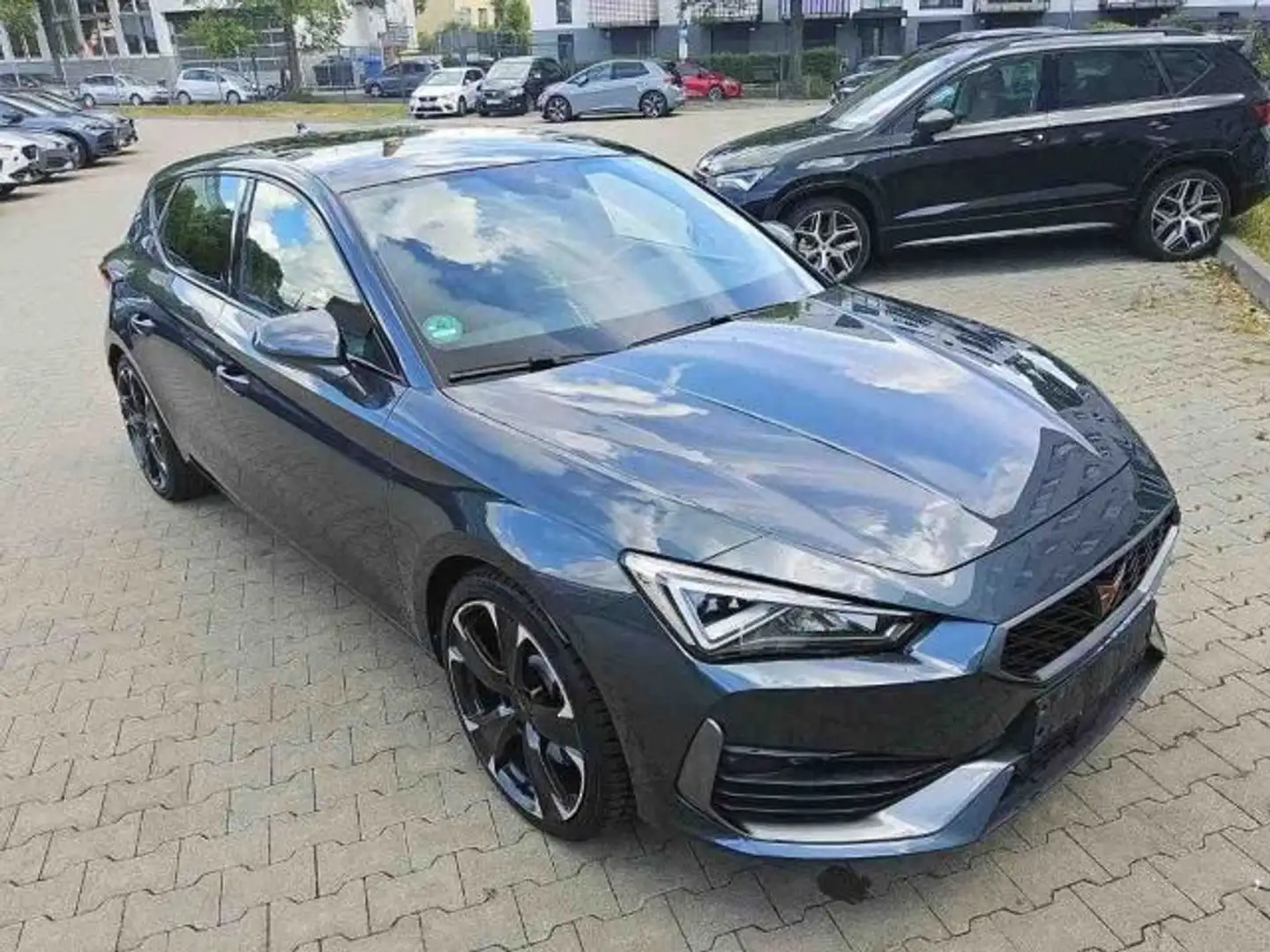 CUPRA Leon VZ 1.4 e-Hybrid LED+NAVI+PANO+ACC+DAB+19Z. Grau - 2