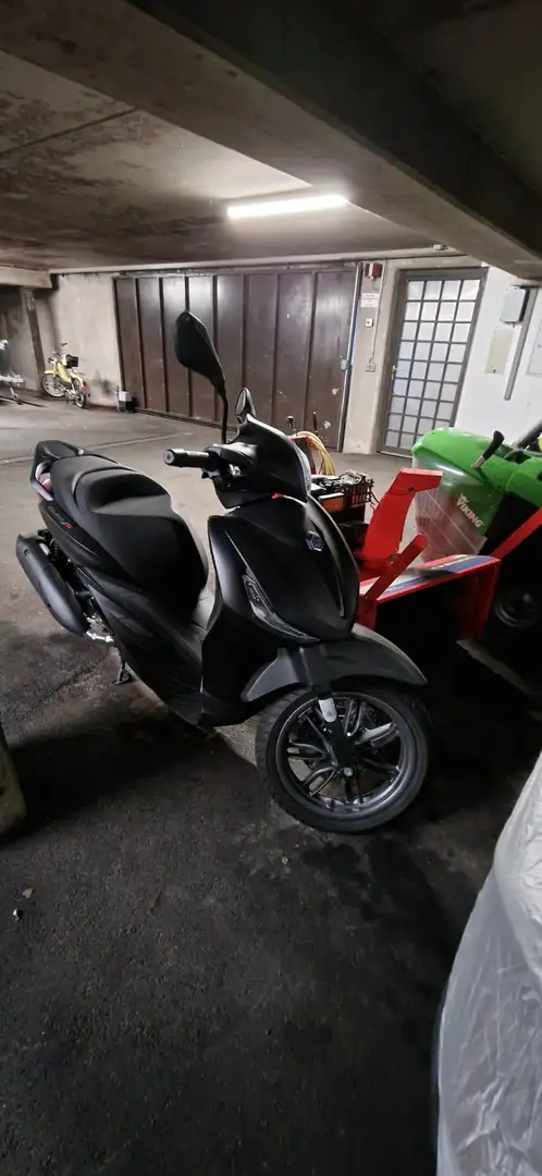Piaggio Sonstige Beverly 300 HPE Schwarz - 1