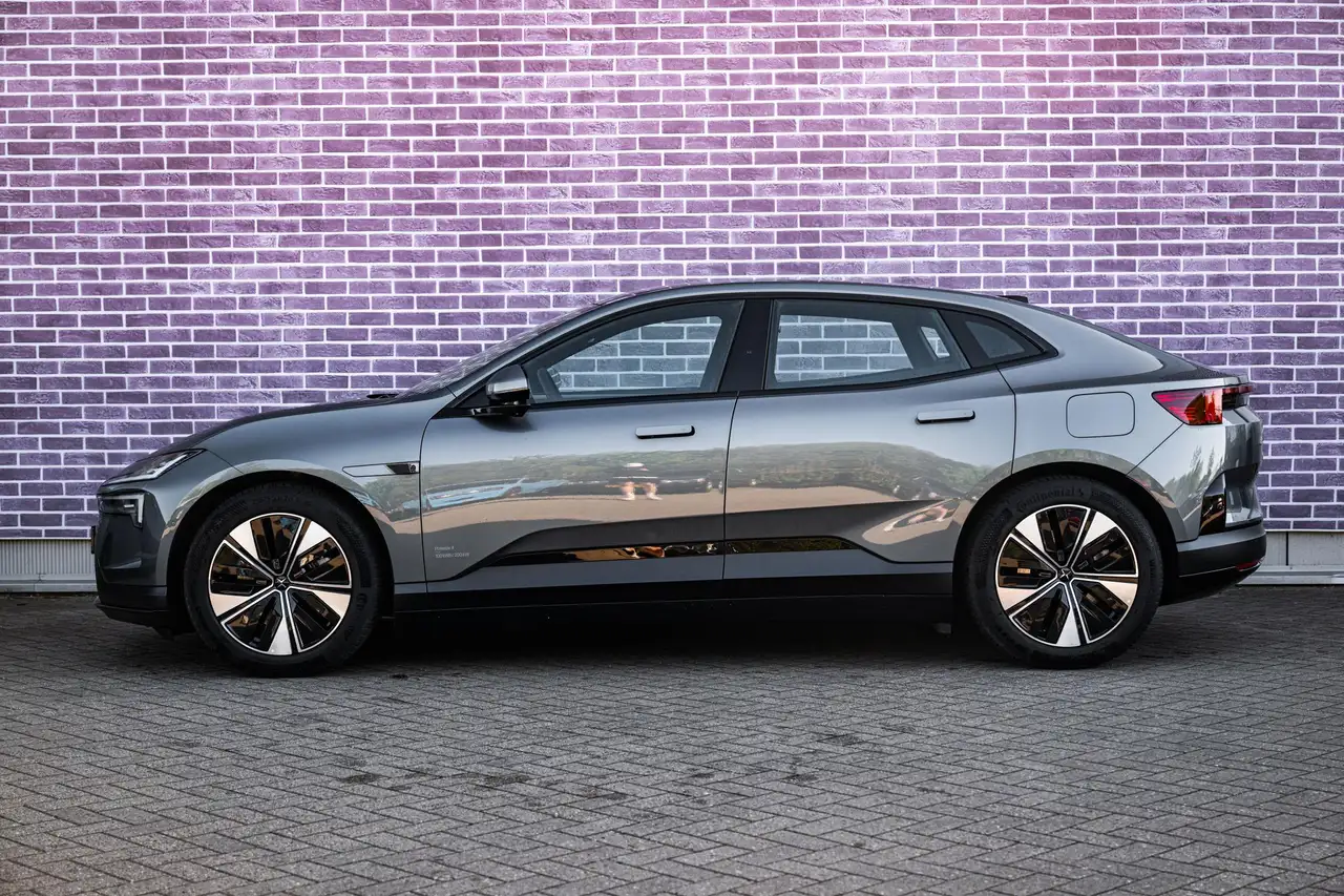 Polestar 4 2024