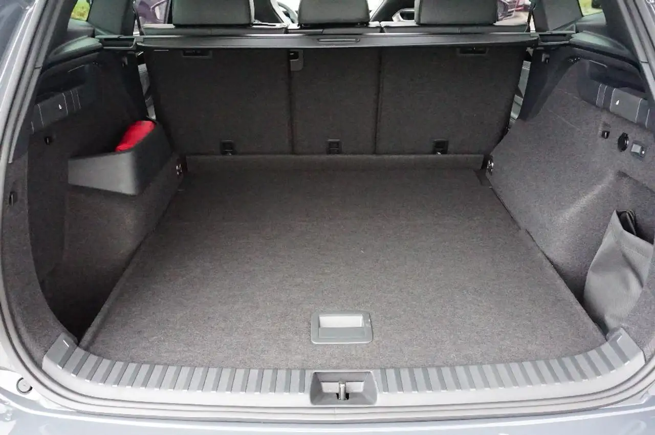 Volkswagen Tayron R-Line 2,0 l TDI 4M 7-Gang-DSG Navi,AHK,Pano,LED 12