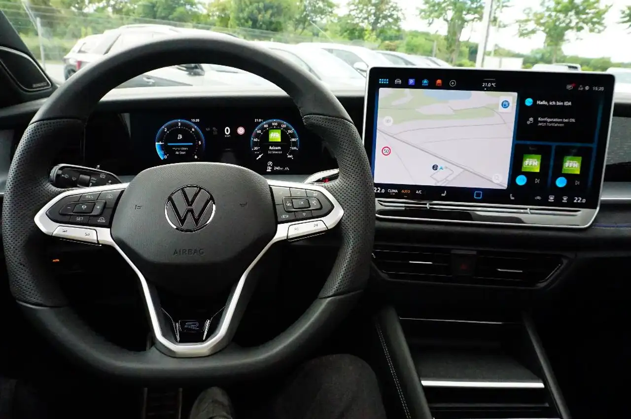 Volkswagen Tayron R-Line 2,0 l TDI 4M 7-Gang-DSG Navi,AHK,Pano,LED 19