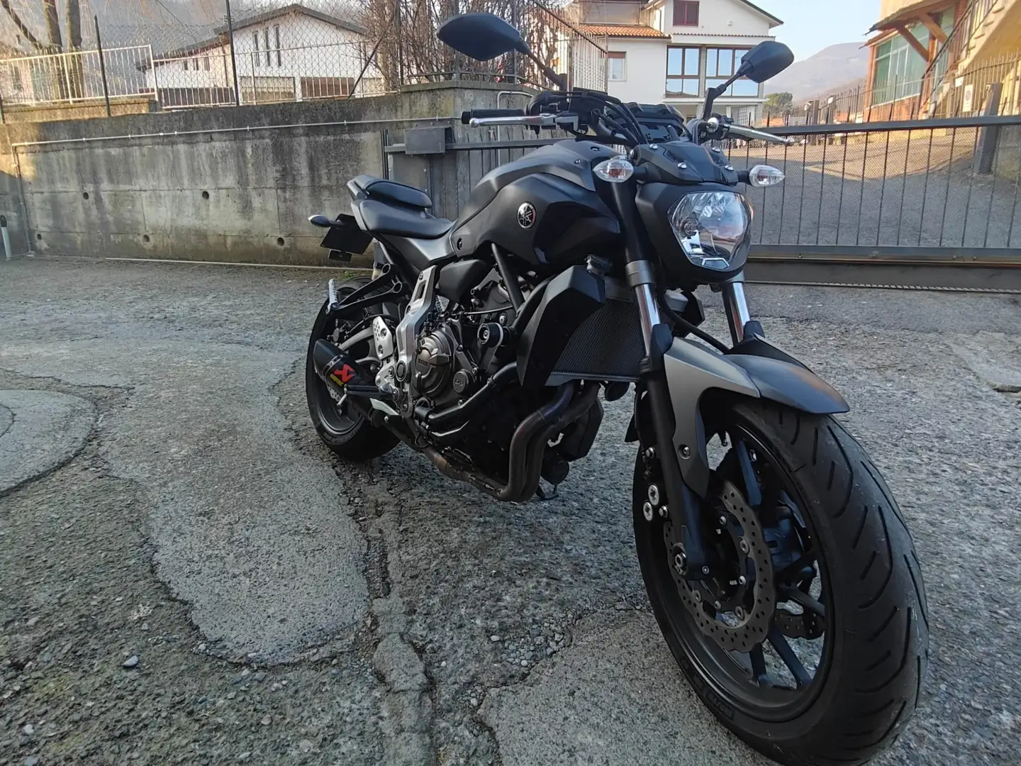 Yamaha MT-07 Depotenziata a libretto Gris - 1