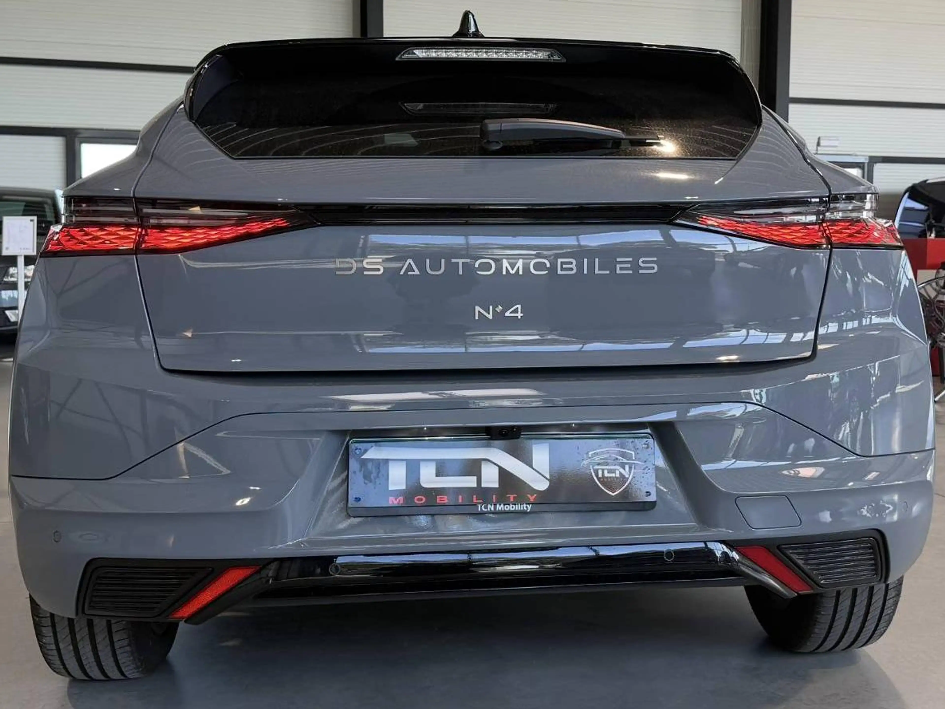 DS Automobiles N°4 N°4 1.2 Hybrid DS Performance Line DS Performance Line — photo 4