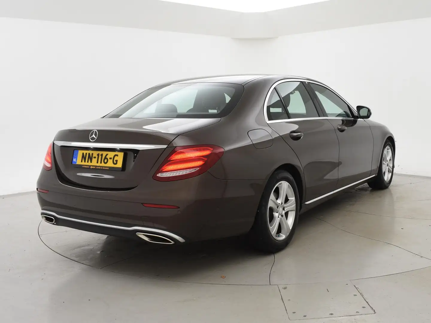 Mercedes-Benz E 200 AVANTGARDE SEDAN + DIGITALE COCKPIT WIDESCREEN | S Bruin - 2