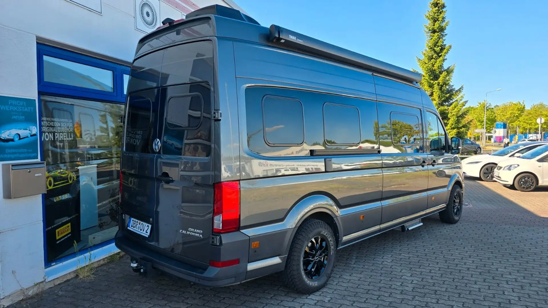 Volkswagen Crafter Grand California 680 Dachklima*Dieselheiz*Lithiu Grau - 2