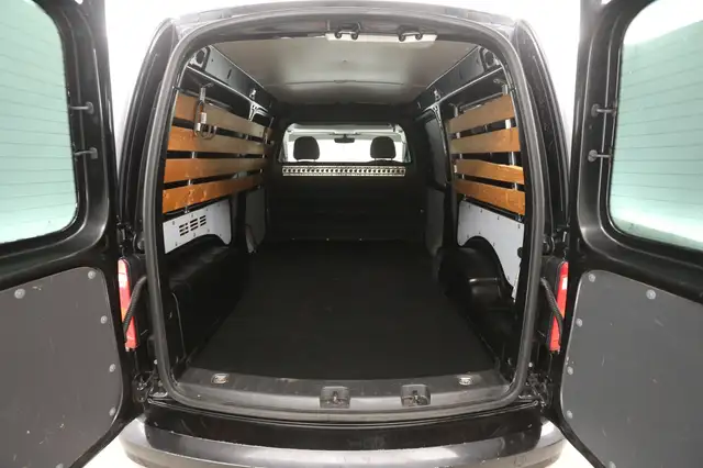 Volkswagen Caddy view 3