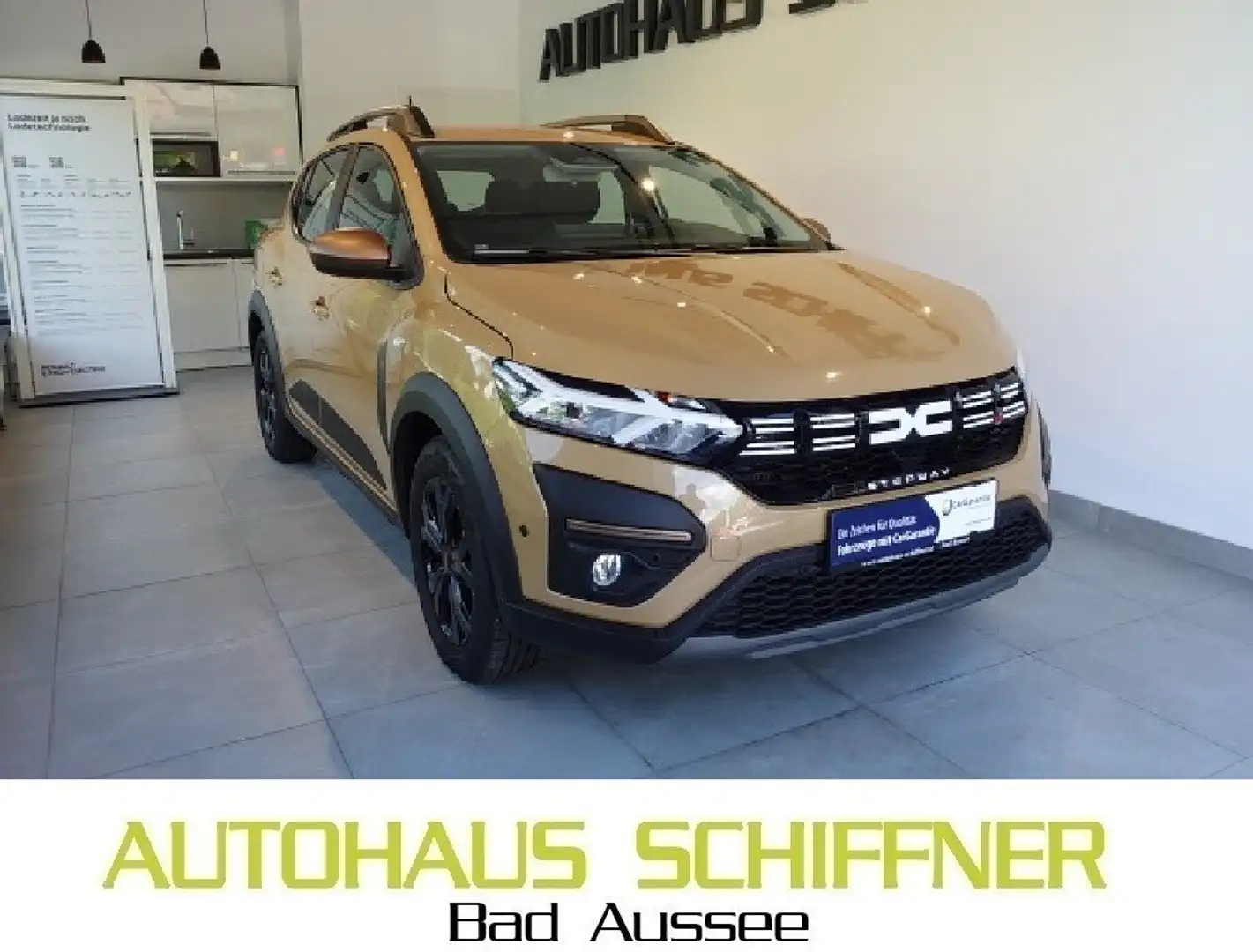 Dacia Sandero Stepway Extreme+ TCe 90 Beige - 1