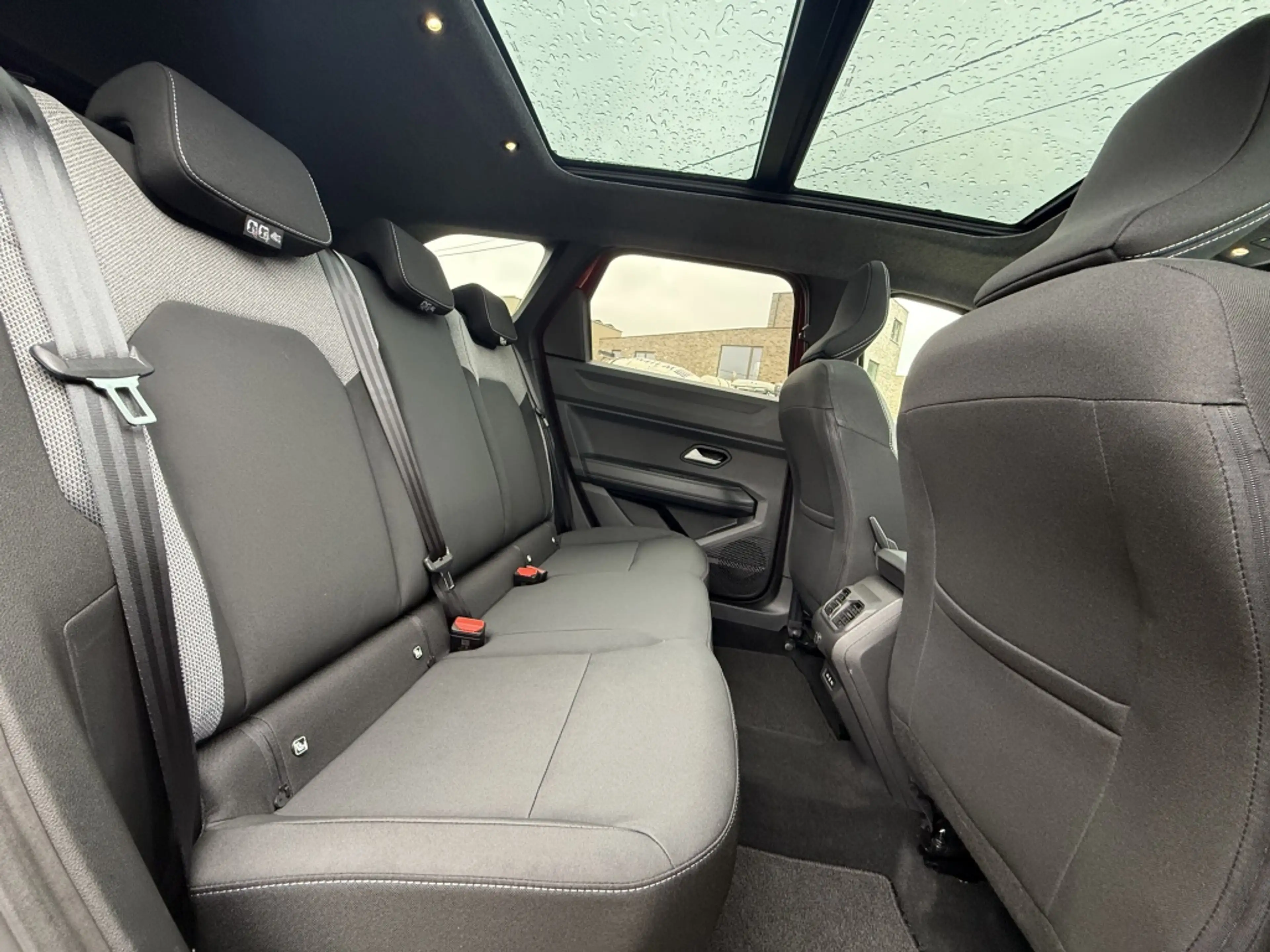 Dacia Bigster Hybrid 155 Journey — photo 8