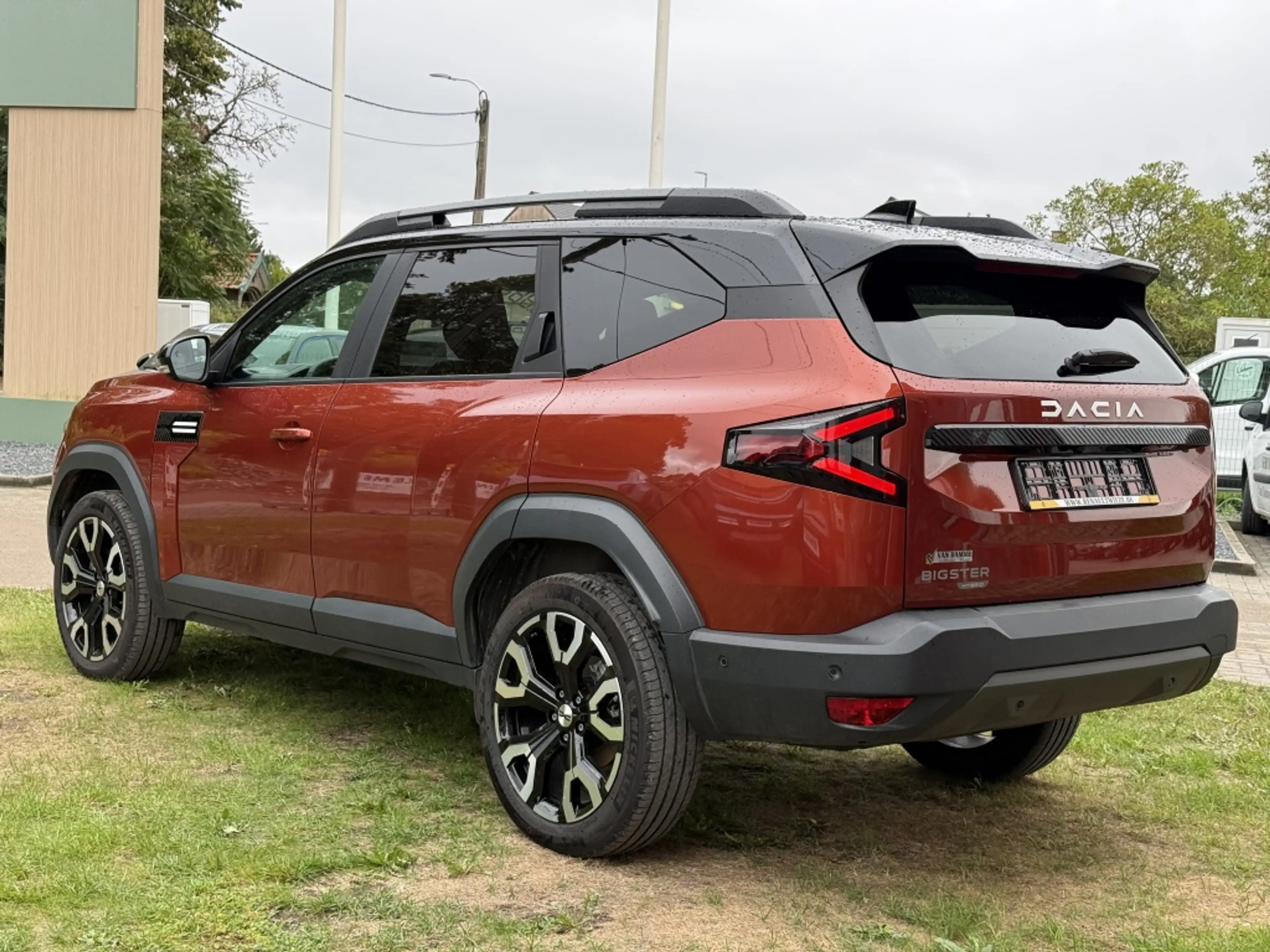 Dacia Bigster Hybrid 155 Journey — photo 3