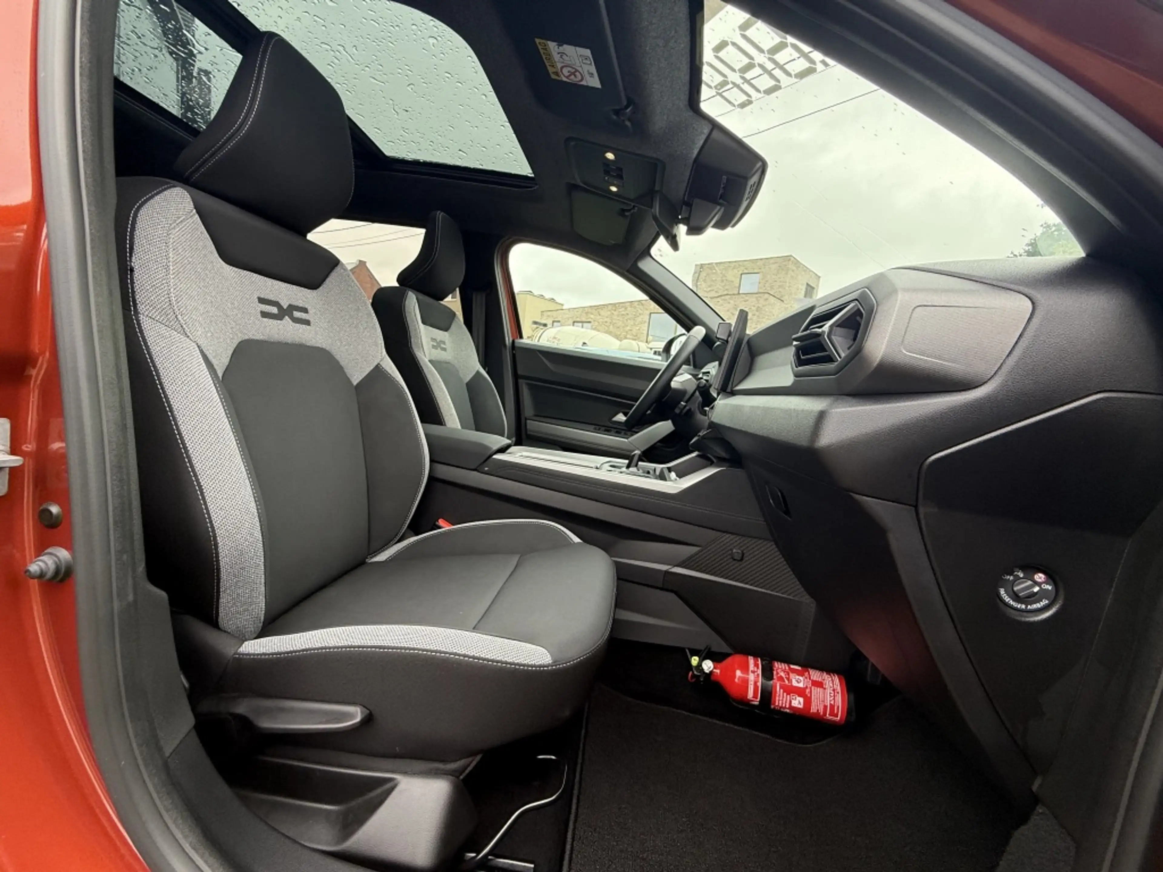 Dacia Bigster Hybrid 155 Journey — photo 12