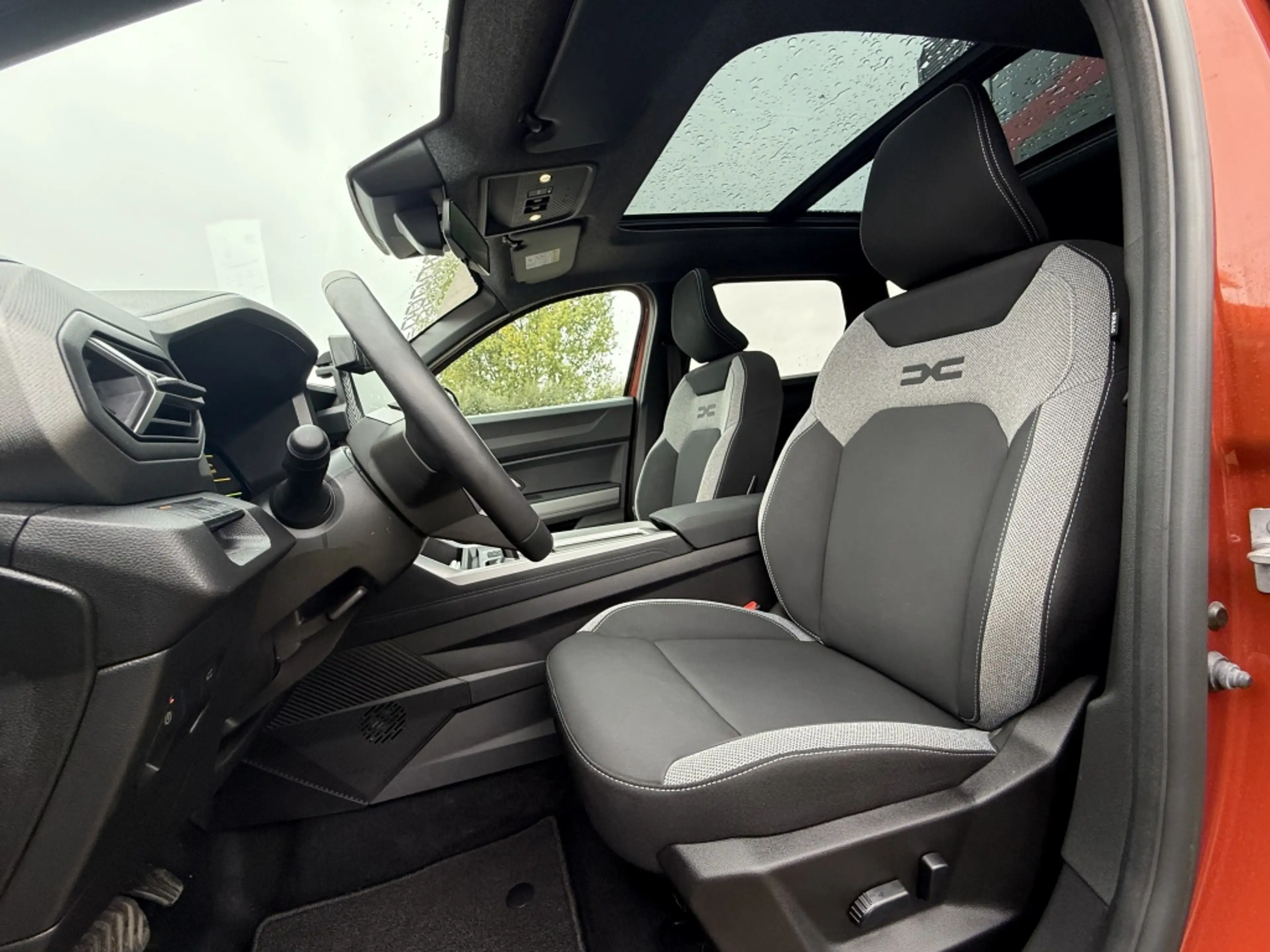 Dacia Bigster Hybrid 155 Journey — photo 15