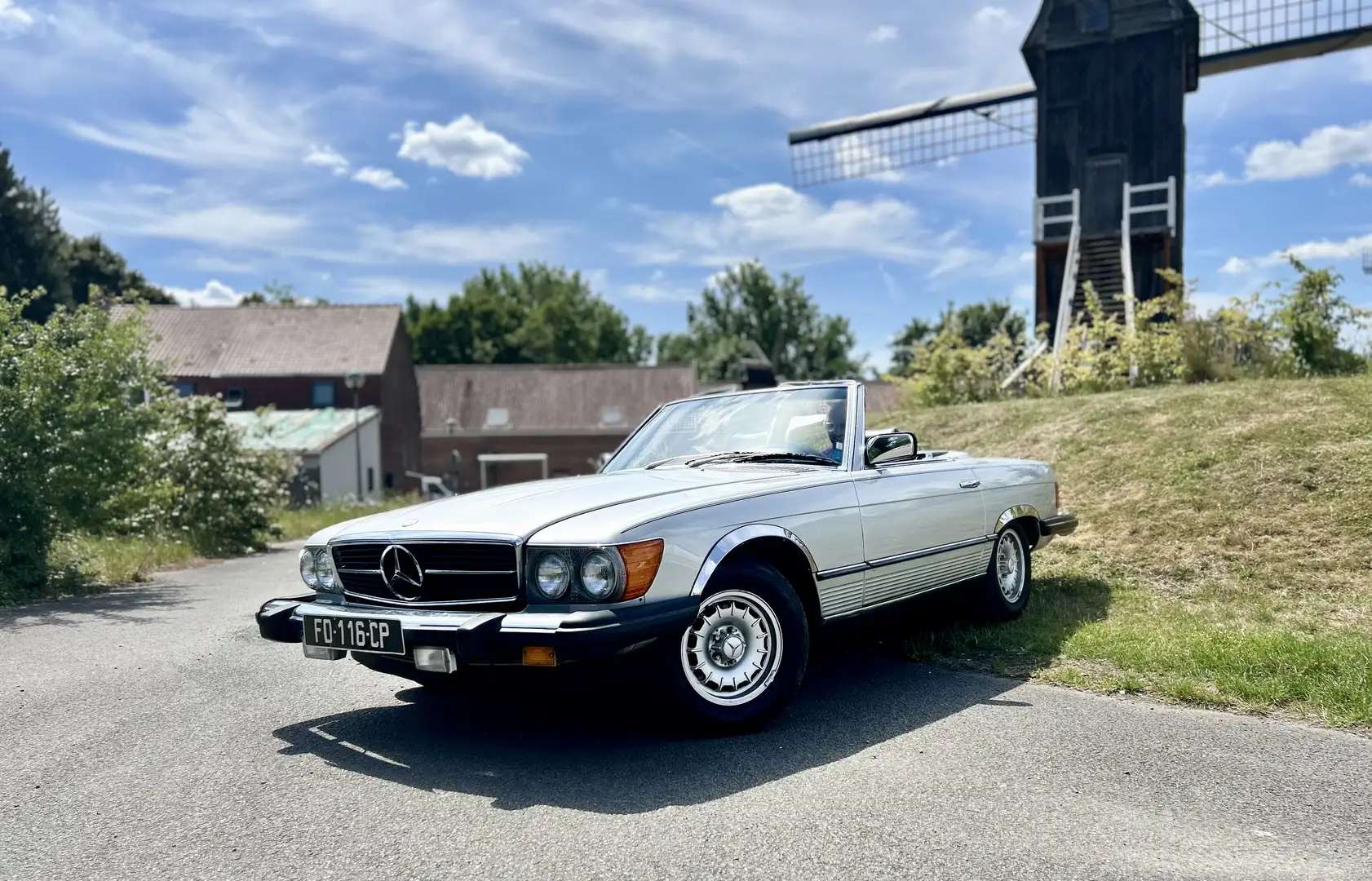 Mercedes-Benz SL 380 - 1