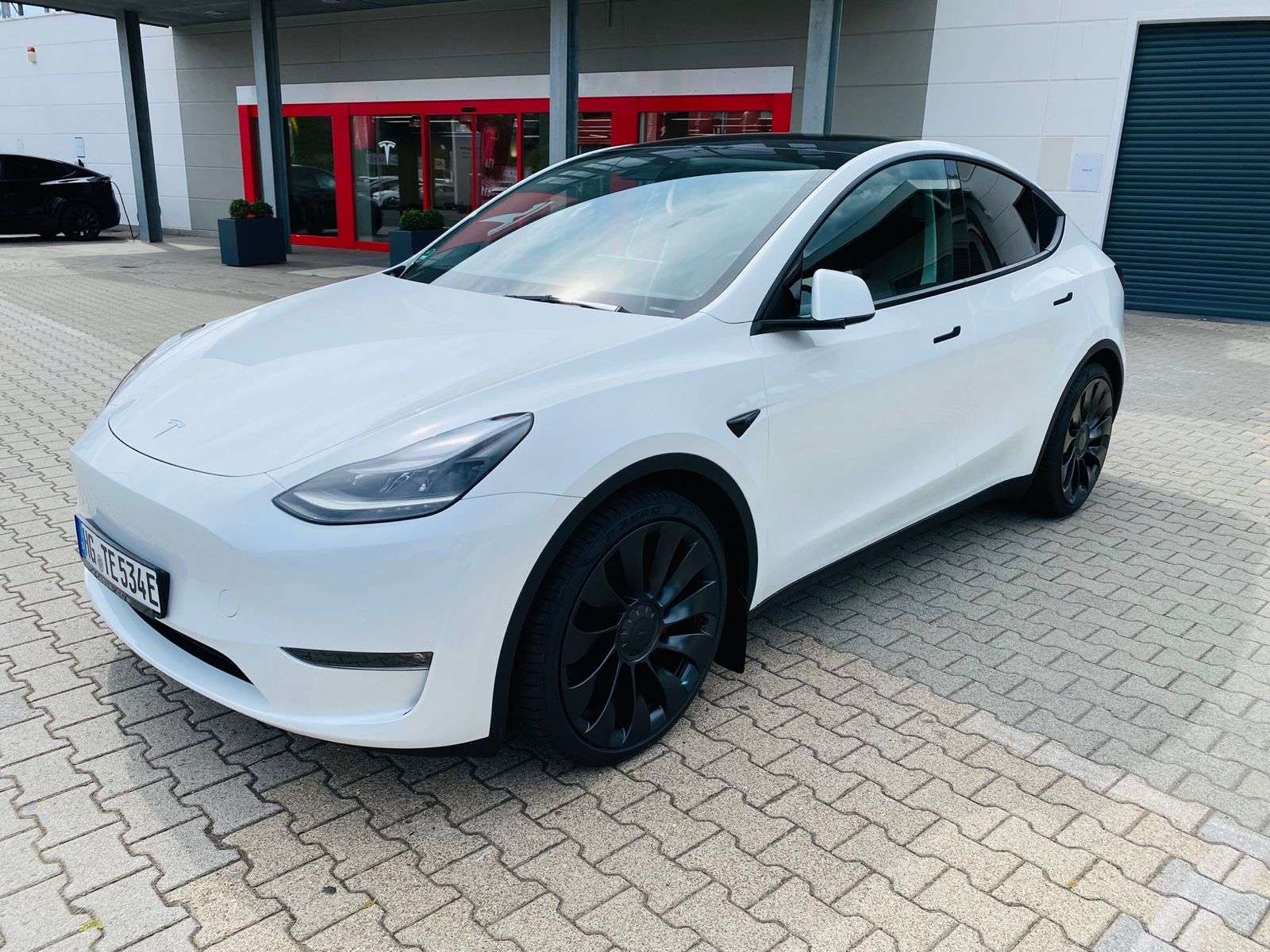 Second hand Tesla Model Y electro