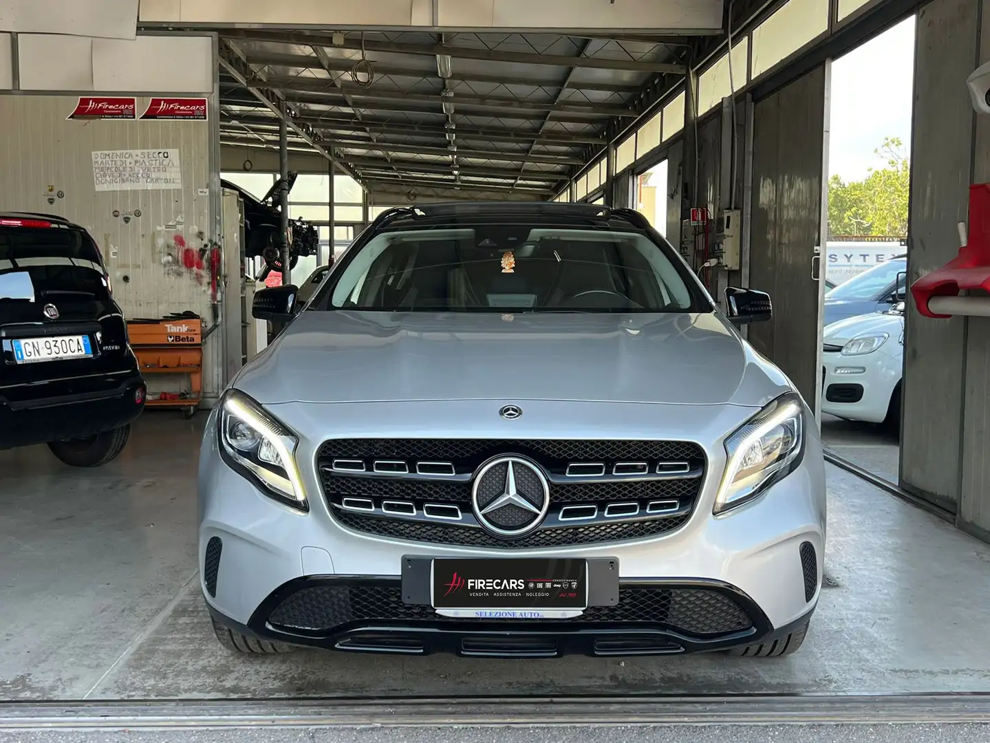 Mercedes-Benz GLA 200 D 2.2 DIESEL 136CV +TETTO **SOLO 47.000KM** Gris - 2