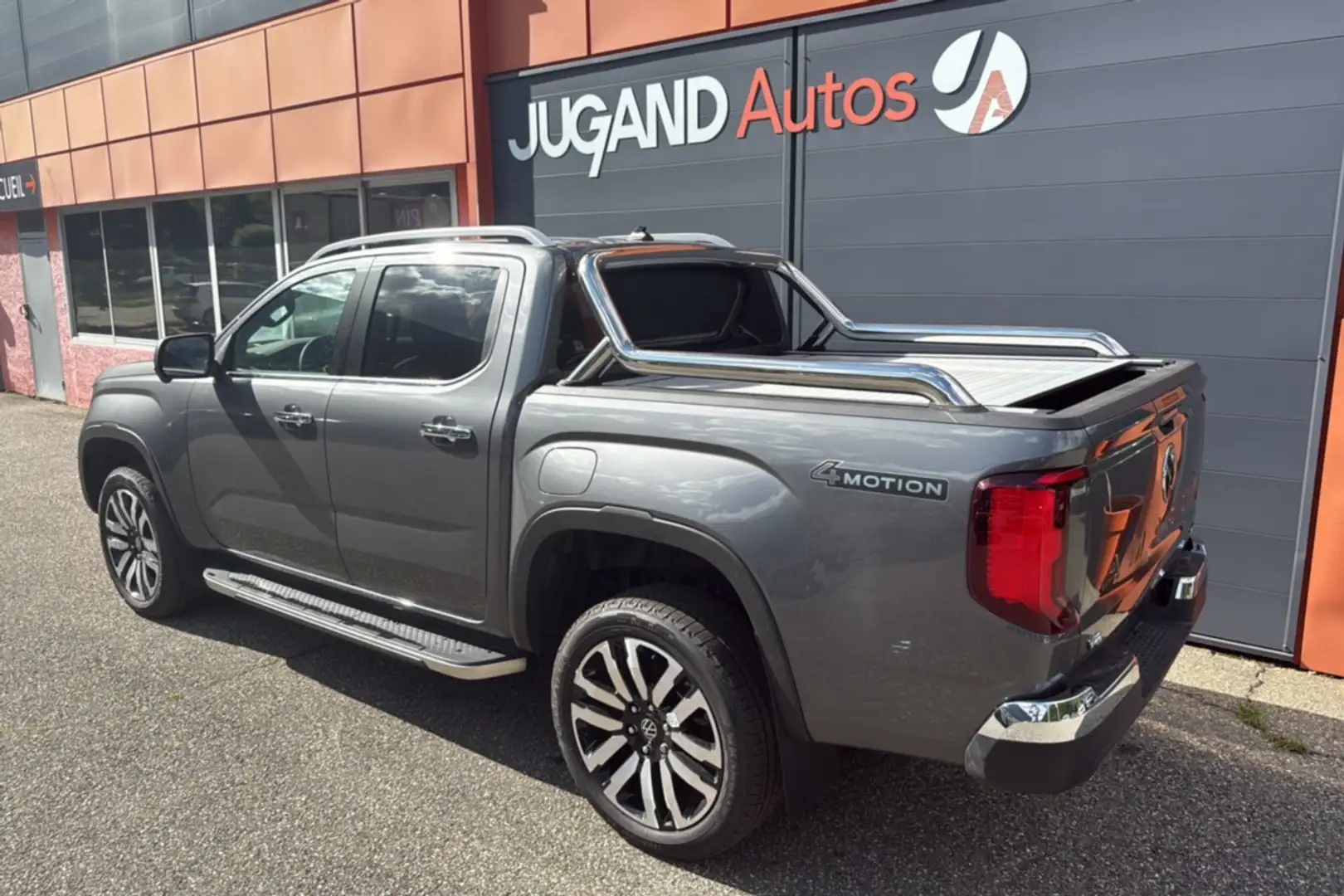 Volkswagen Amarok V6 240 BVA10 AVENTURA 4PL Gris - 2