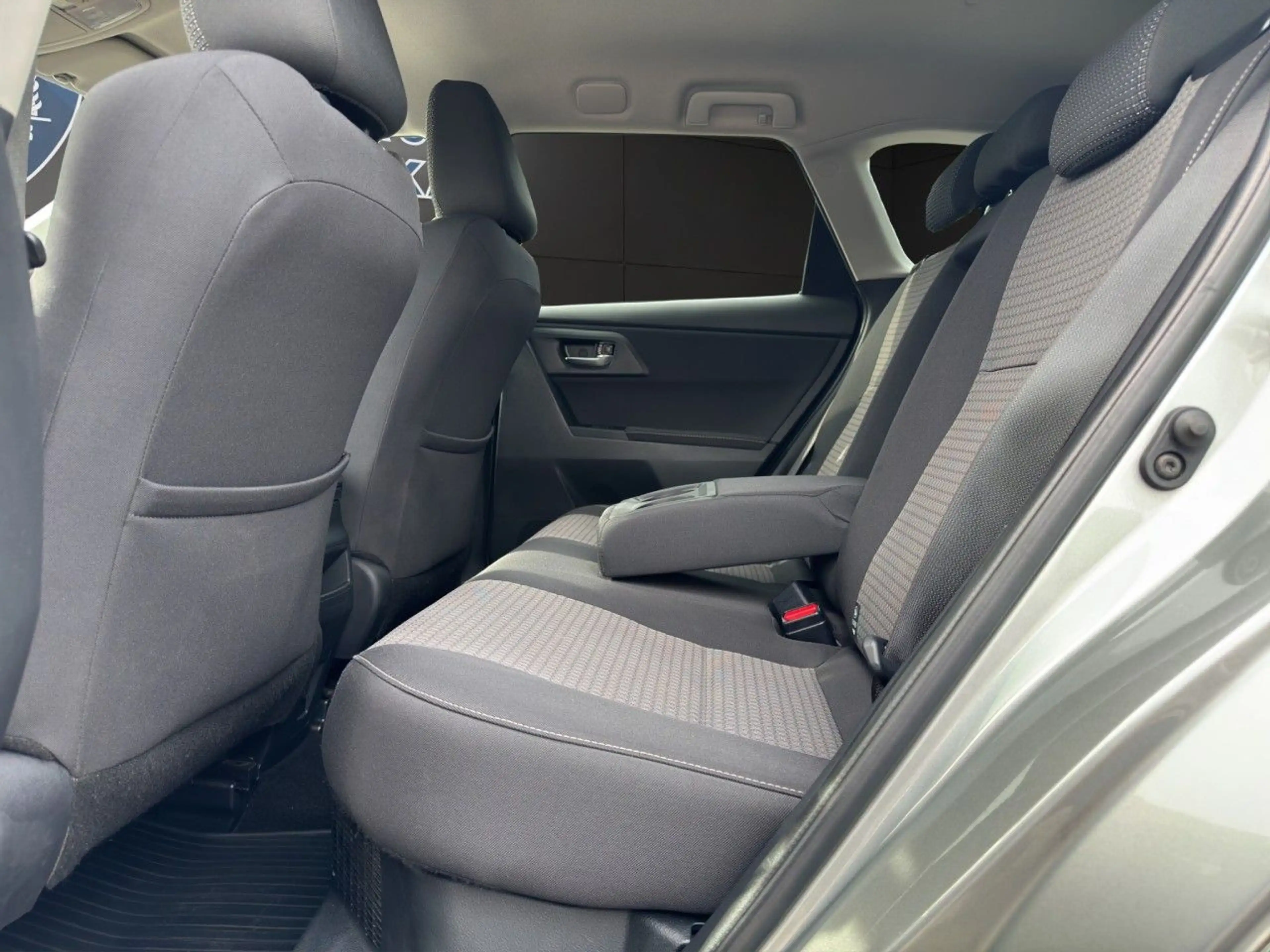 Toyota Auris 1.8 Touring Sports Hybrid KAMERA*SHZ*PDC — photo 13