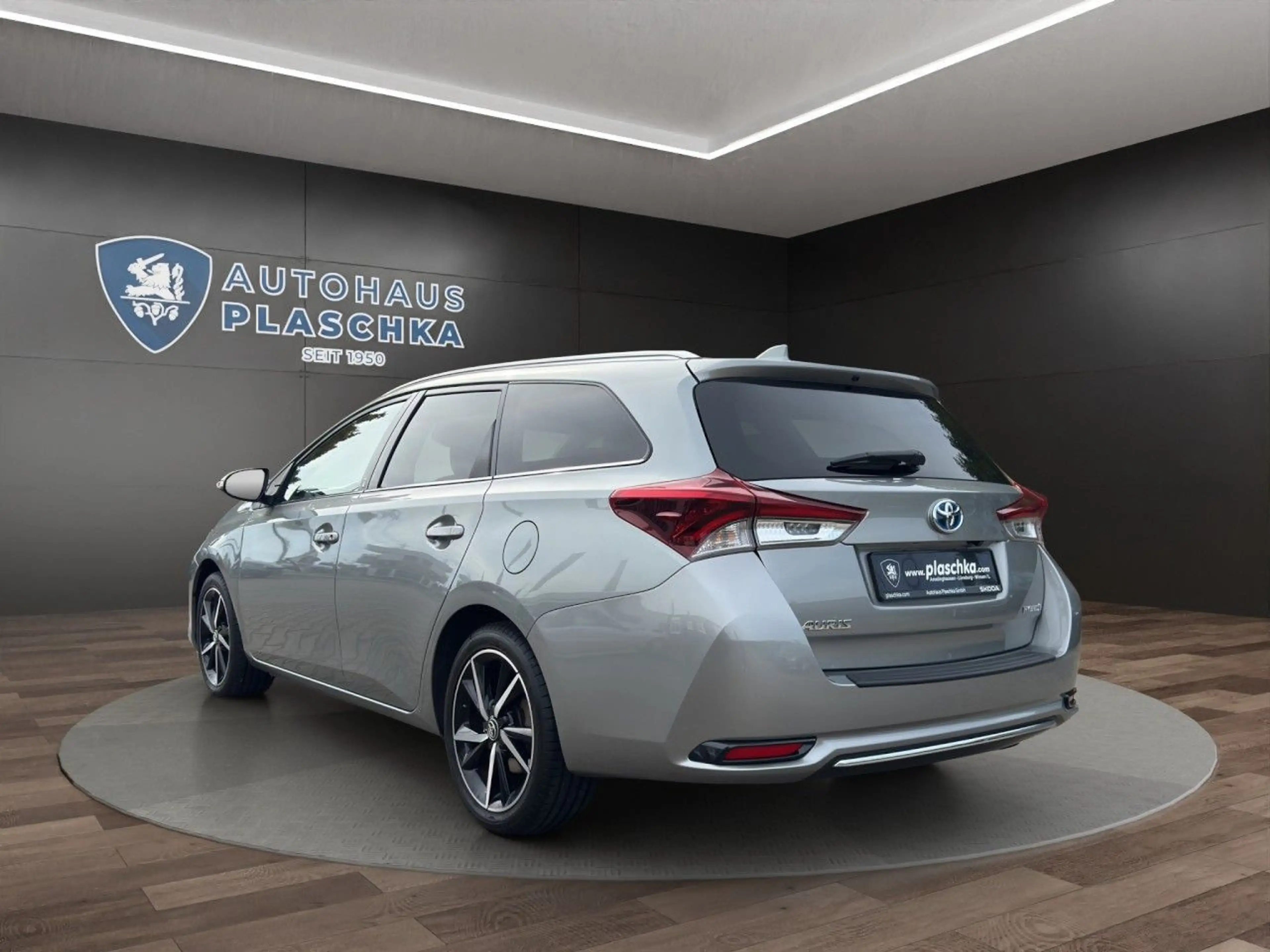 Toyota Auris 1.8 Touring Sports Hybrid KAMERA*SHZ*PDC — photo 8