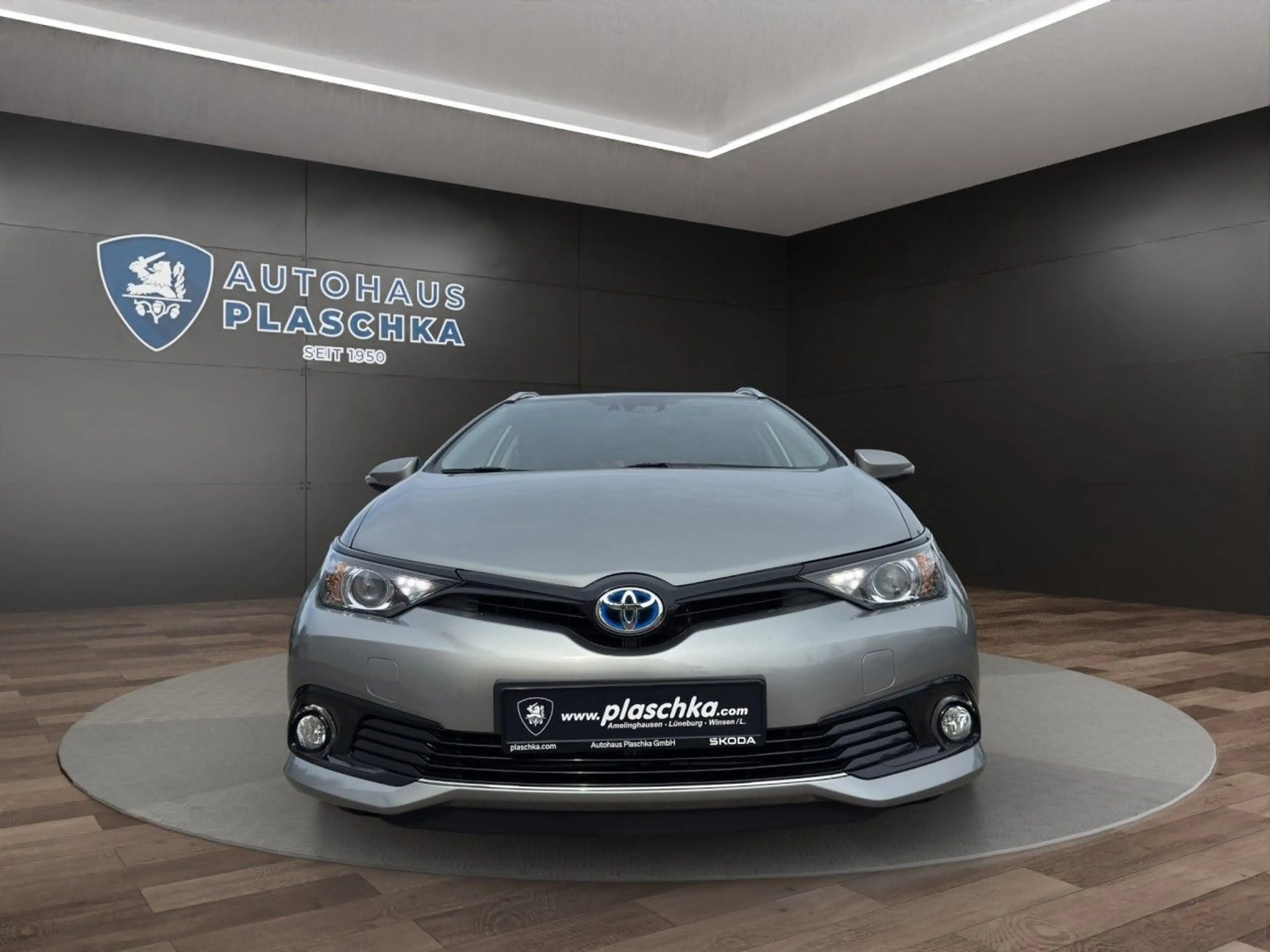 Toyota Auris 1.8 Touring Sports Hybrid KAMERA*SHZ*PDC — photo 2