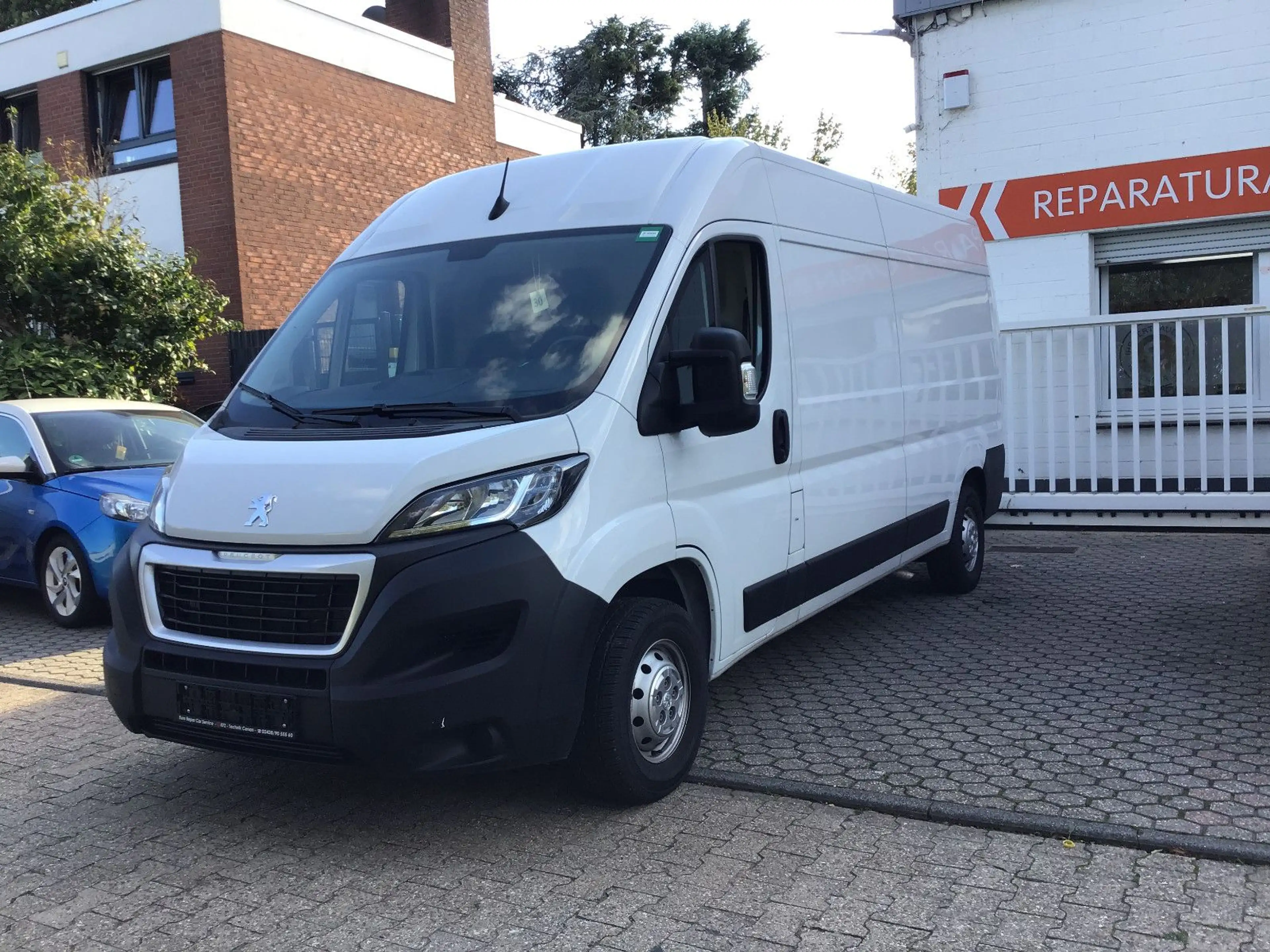 Peugeot Boxer Kasten Hochraum 335 L3H2 BlueHDi 140 Stop& — photo 4