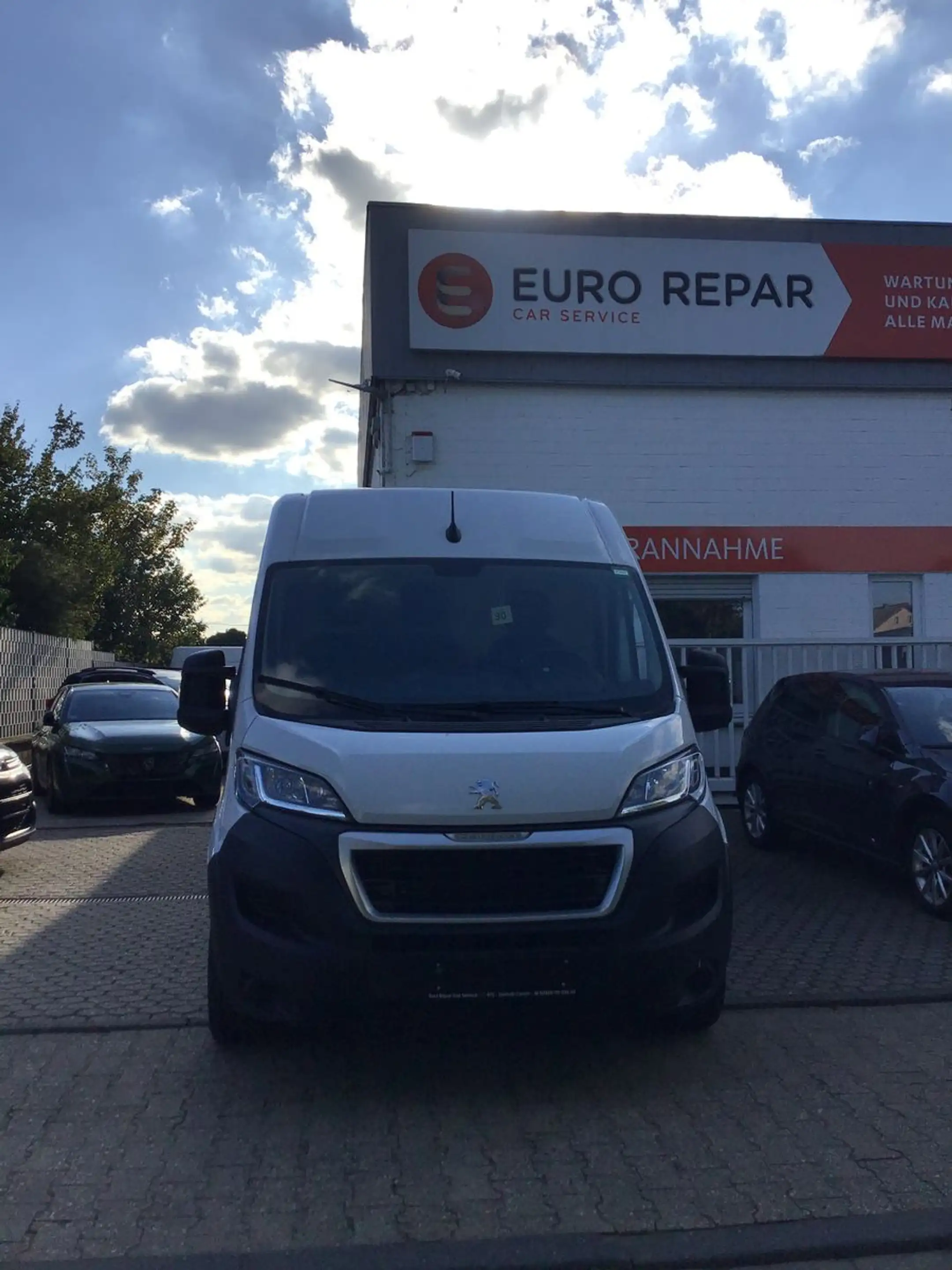 Peugeot Boxer Kasten Hochraum 335 L3H2 BlueHDi 140 Stop& — photo 3