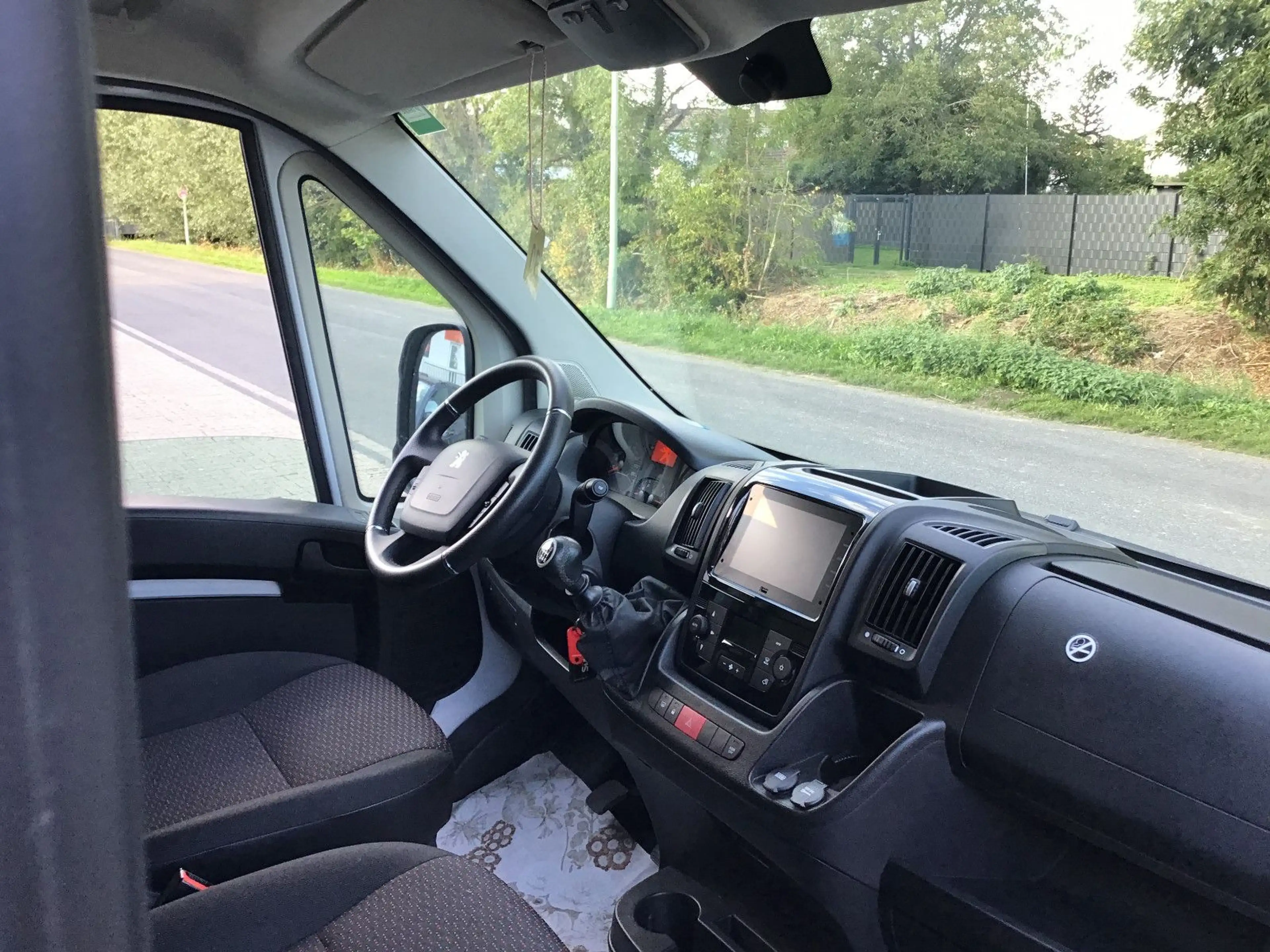 Peugeot Boxer Kasten Hochraum 335 L3H2 BlueHDi 140 Stop& — photo 13