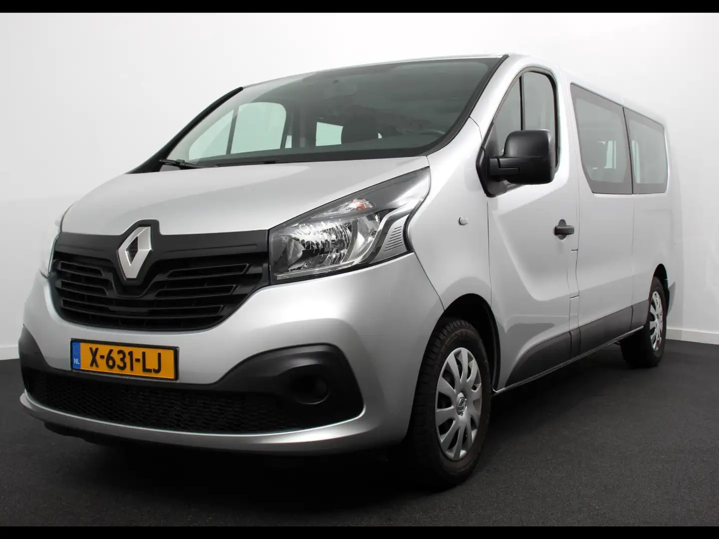 Renault Trafic Passenger 1.6 dCi Grand Authentique Energy incl. B Grijs - 1