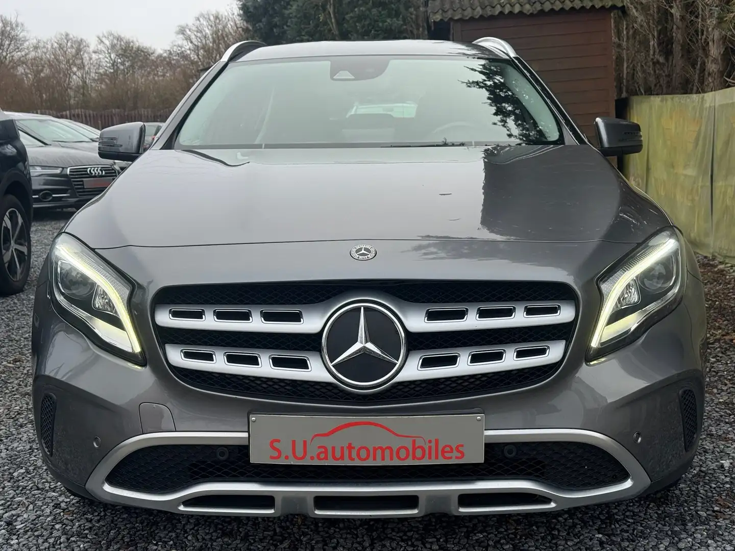Mercedes-Benz GLA 180 Business Facelift/Full LED/NAvi/Semi Cuir/GAR12M Gris - 2