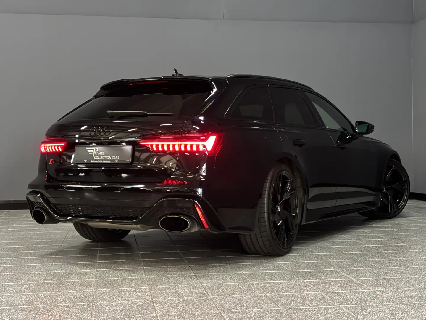 Audi RS6 4.0 TFSI quattro Kera | Pano | Akrapovic Zwart - 2