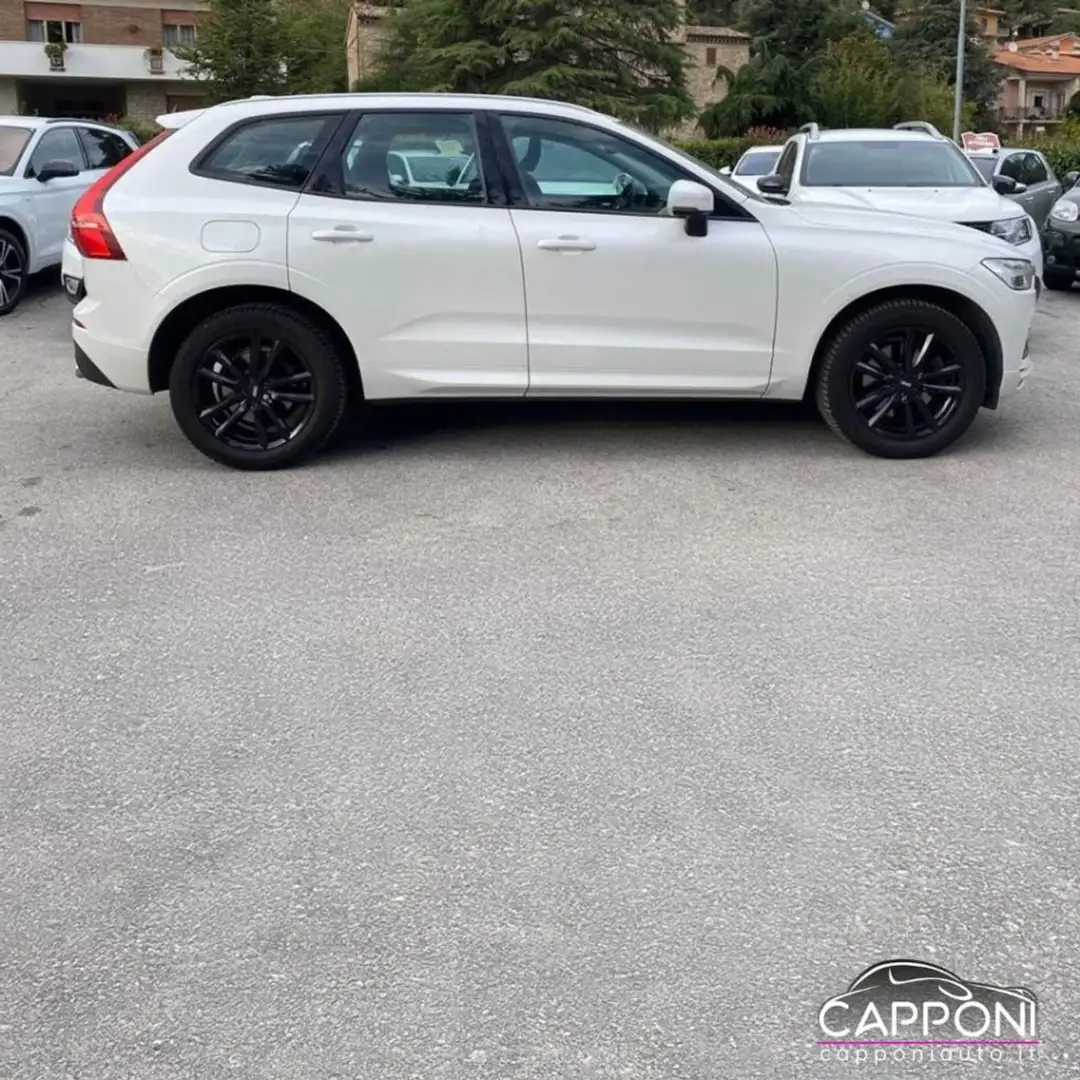 Volvo XC60 2WD Geartronic Momentum Harman-Kardon Bianco - 2