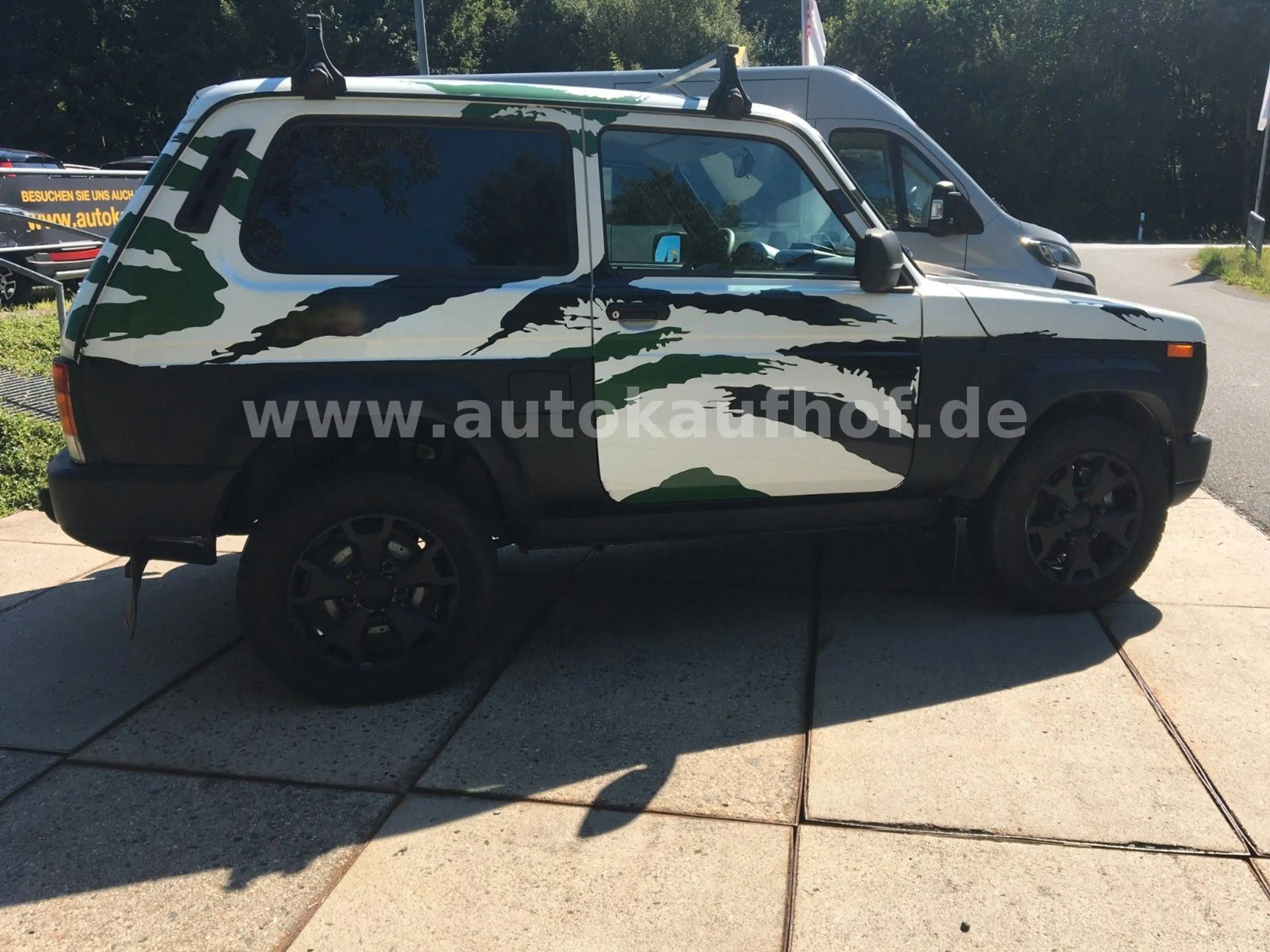Lada Niva 4x4 Urban Legend *Klima, nur 7900 km!!* — photo 7