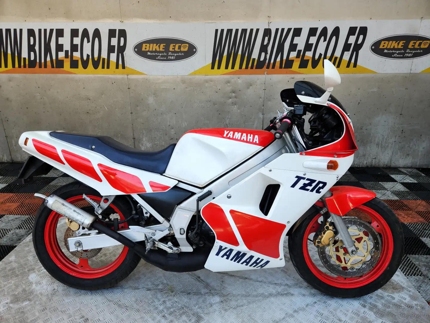 Yamaha TZR 250 Rot - 1