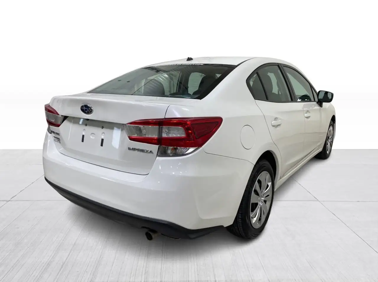 Subaru Impreza снимка Subaru Impreza