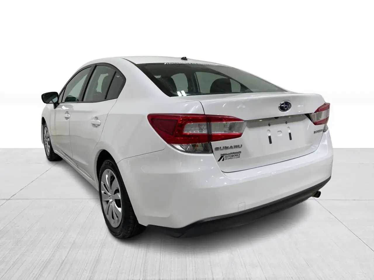 Subaru Impreza снимка Subaru Impreza
