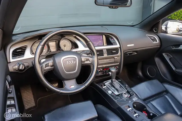 Audi S5 view 4
