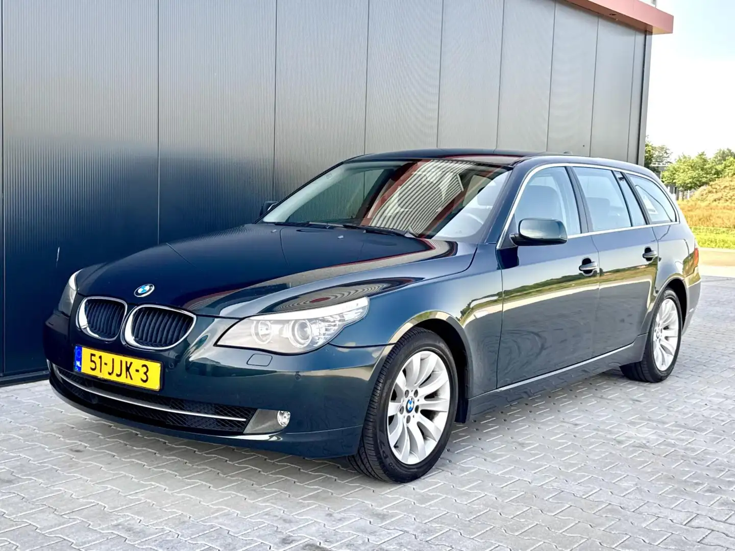 BMW 520 5-serie Touring 520i Facelift model! - Dealer onde Groen - 1