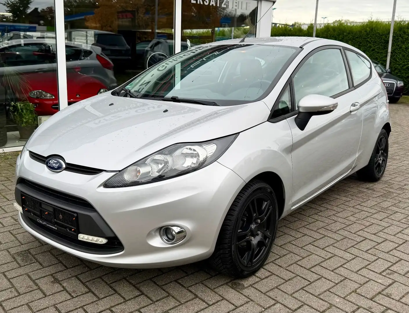 Ford Fiesta Champions Edition Silber - 1