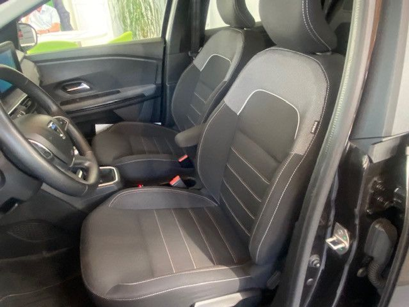 Dacia Jogger TCe 110 7-Sitzer — photo 15