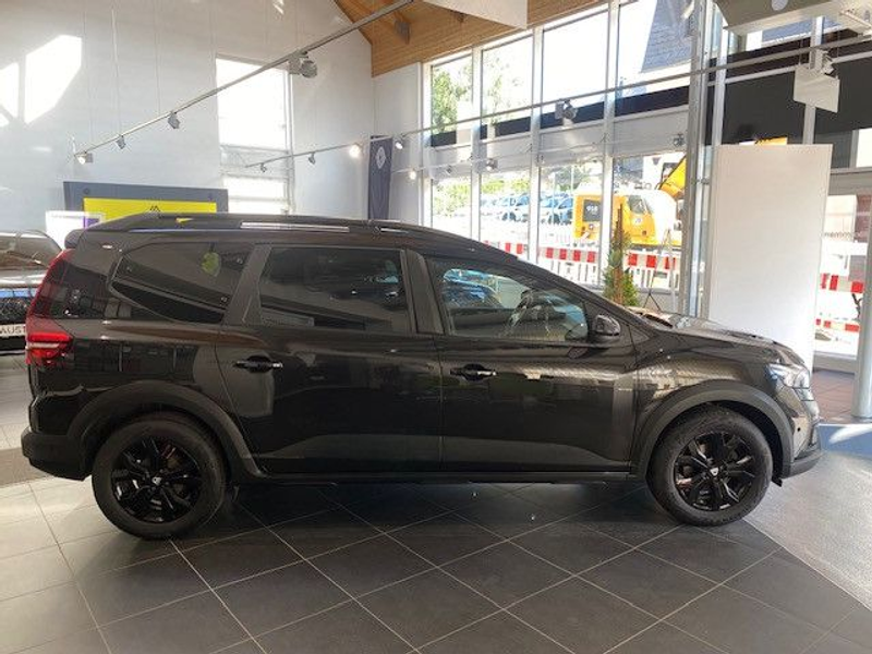 Dacia Jogger TCe 110 7-Sitzer — photo 3