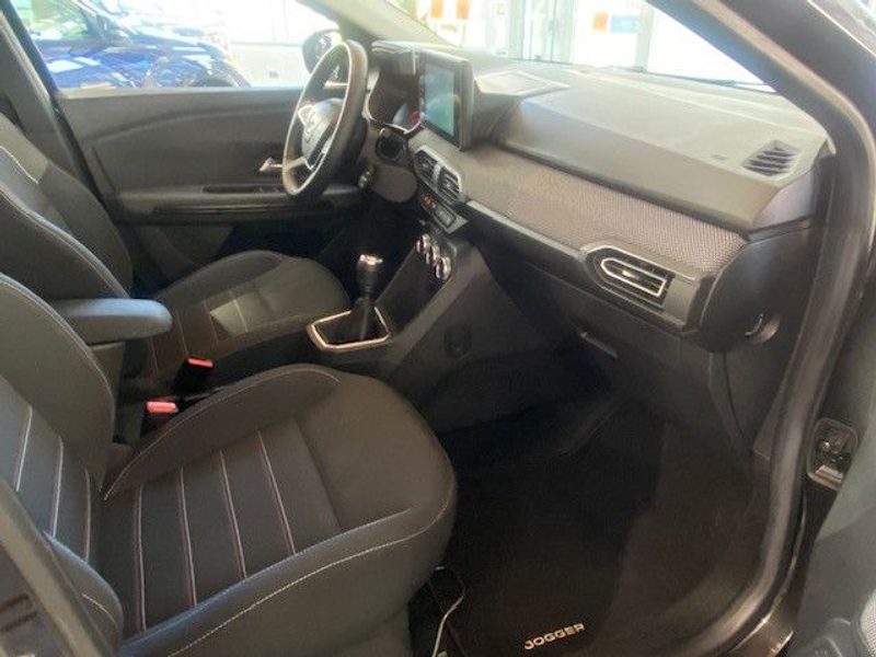 Dacia Jogger TCe 110 7-Sitzer — photo 13