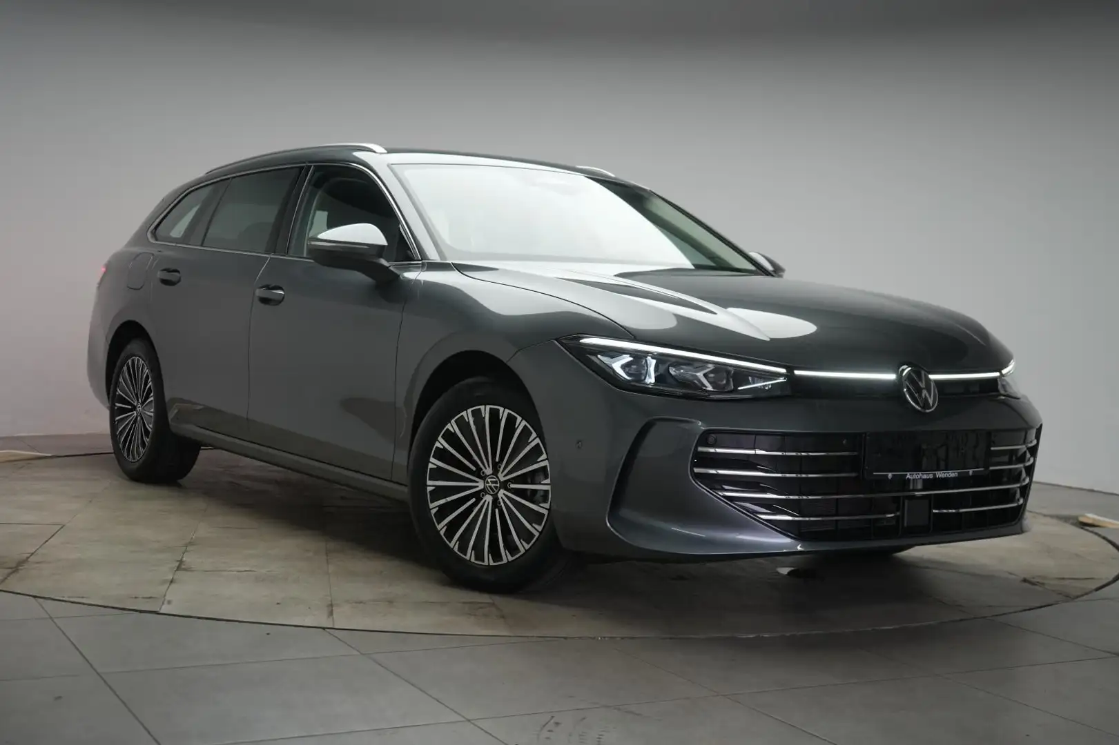 Volkswagen Passat 1.5 e-TSI  DSG ACC/Kamera/HUD/Virtual/Lan Gris - 1