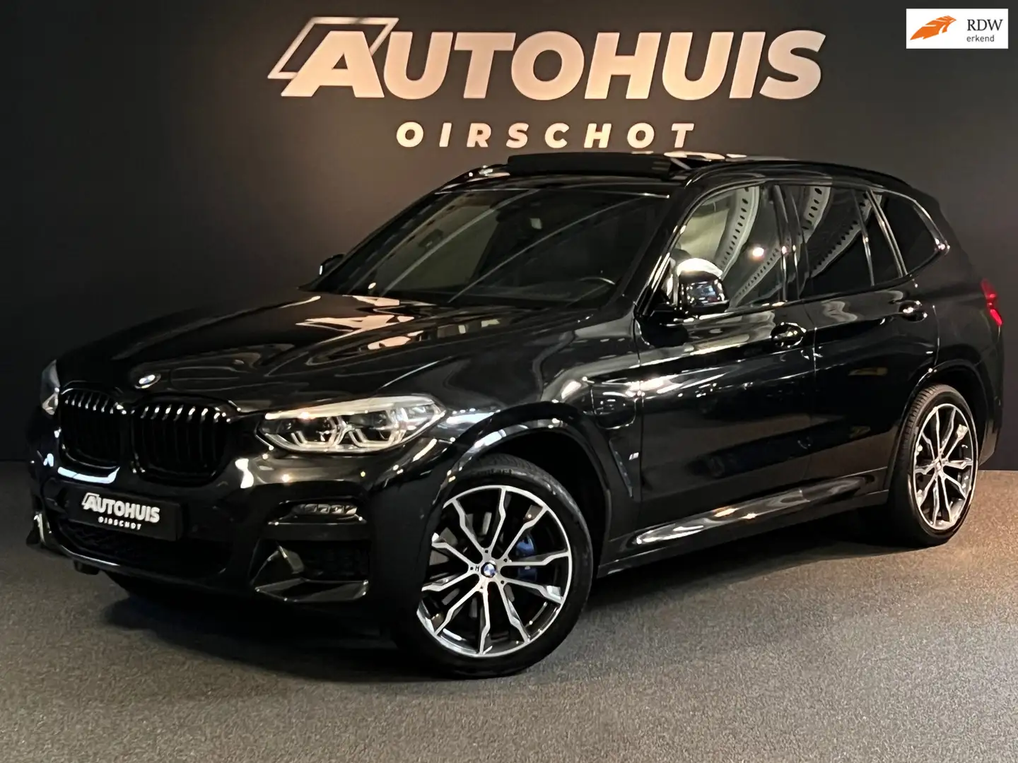 BMW X3 XDrive30e High Executive Edition M Pano/ 20"/ Came Zwart - 1