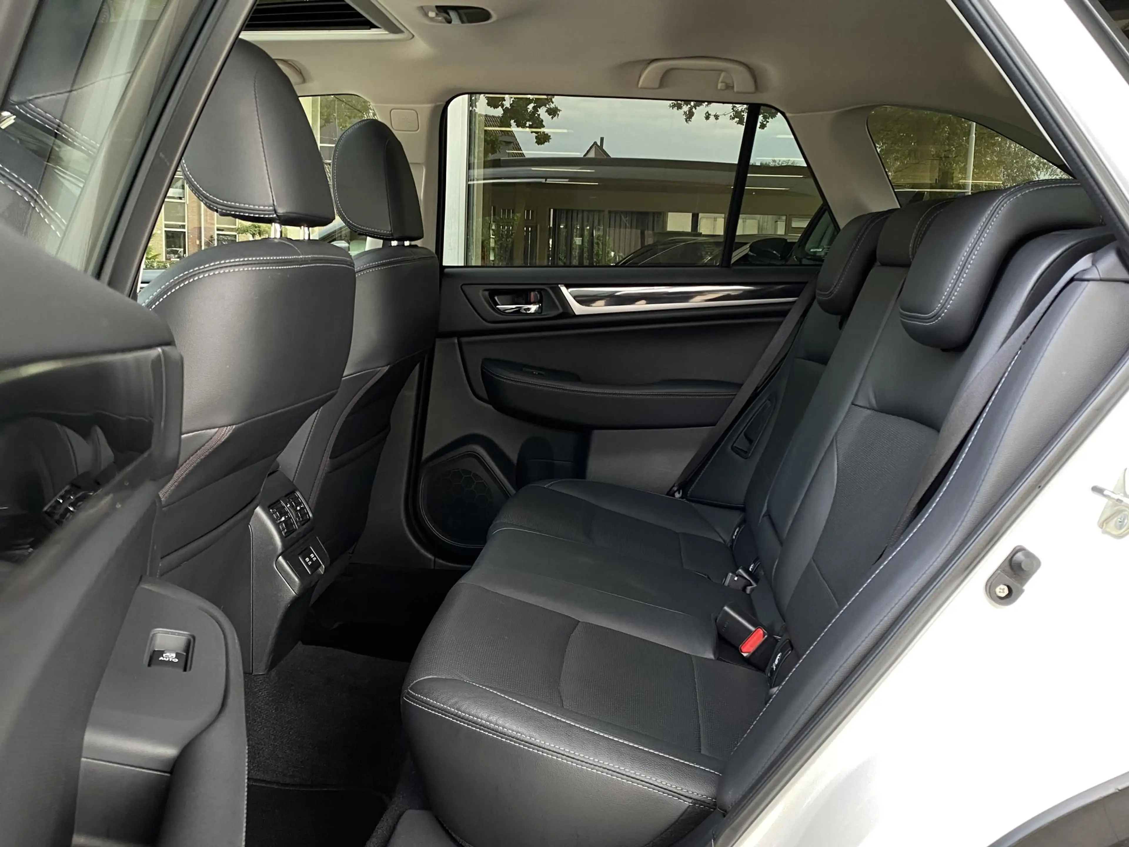 Subaru OUTBACK 2.5i Premium | Trekhaak | Opendak | Apple Carplay — photo 8